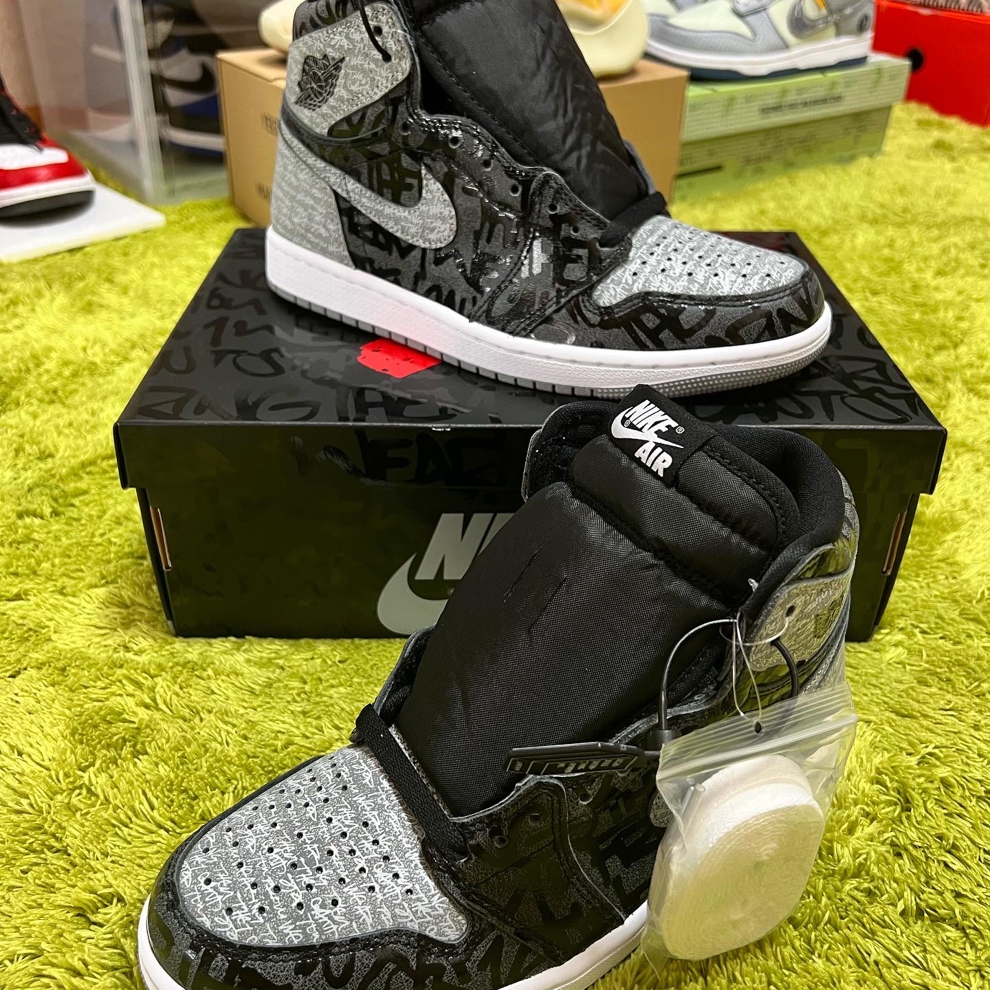Jordan 1 Retro High OG Rebellionaire 착용 스타일 - 1