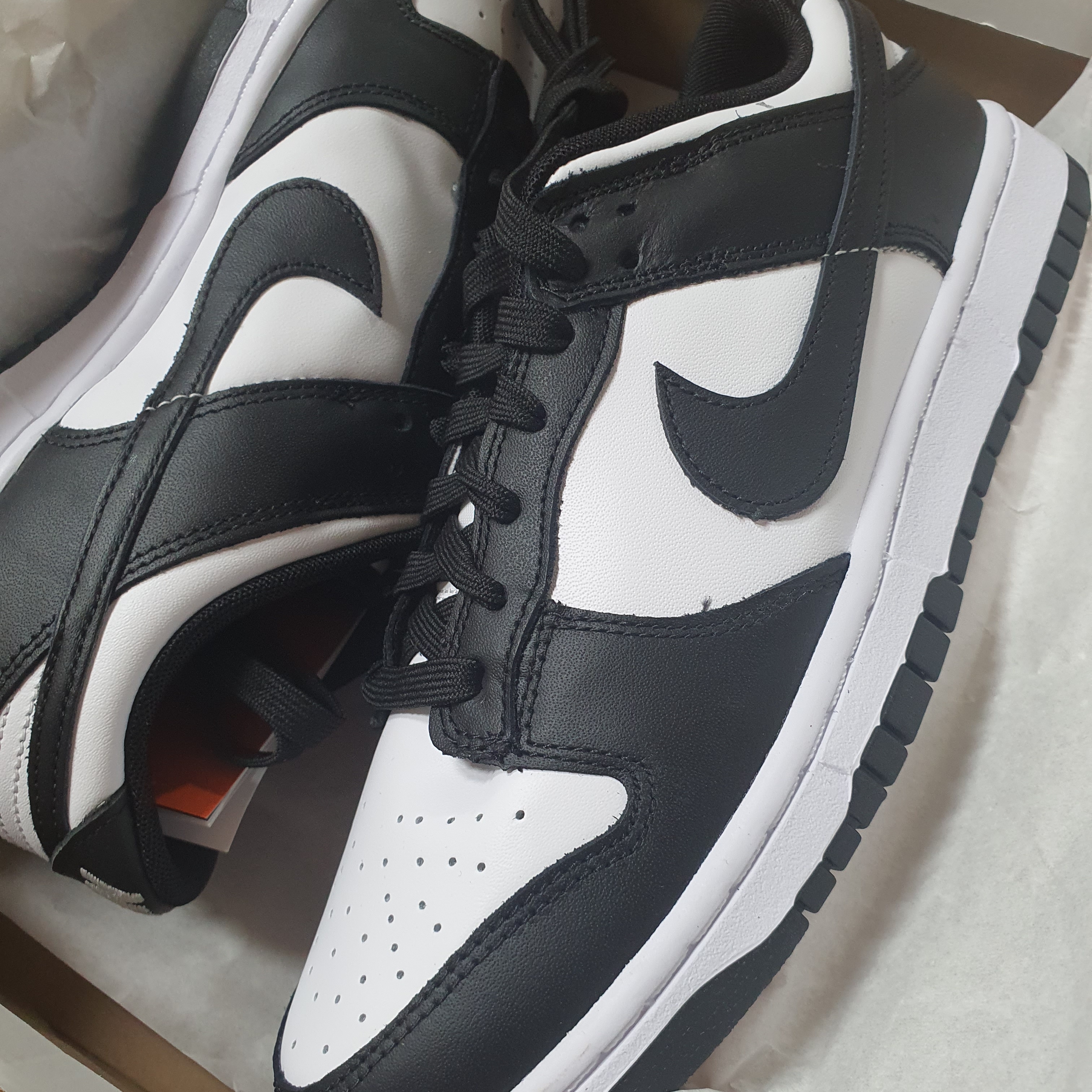 Nike Dunk Low Retro Black 착용 스타일