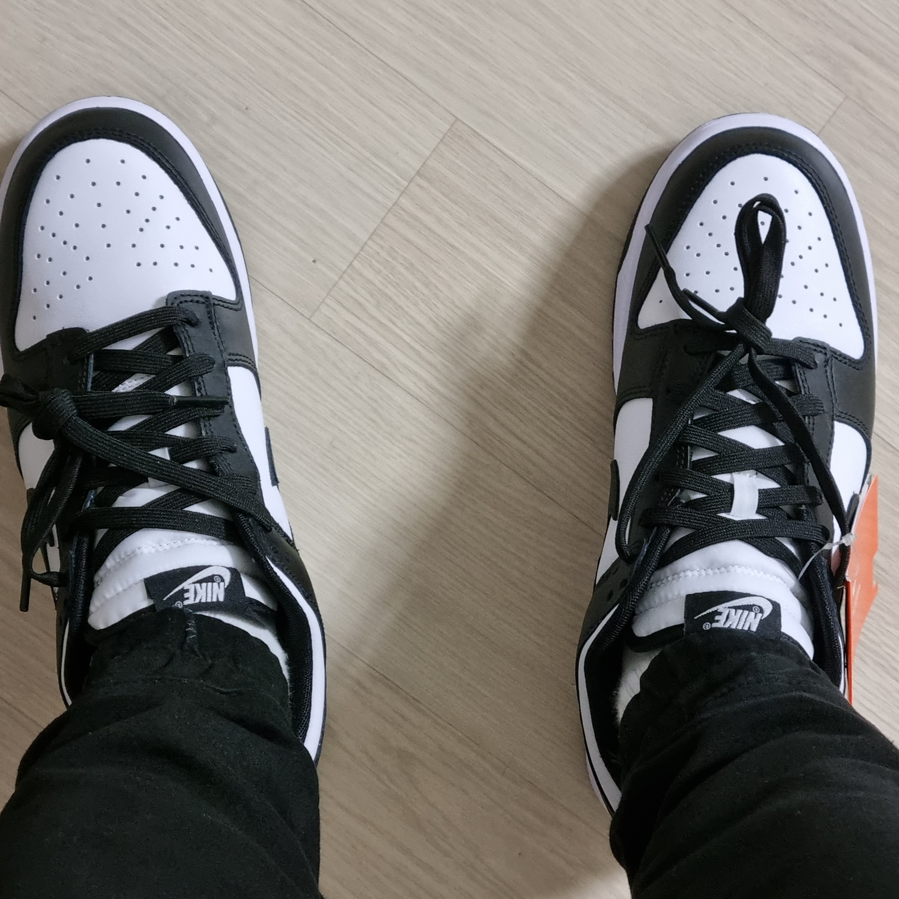 Nike Dunk Low Retro Black 착용 스타일