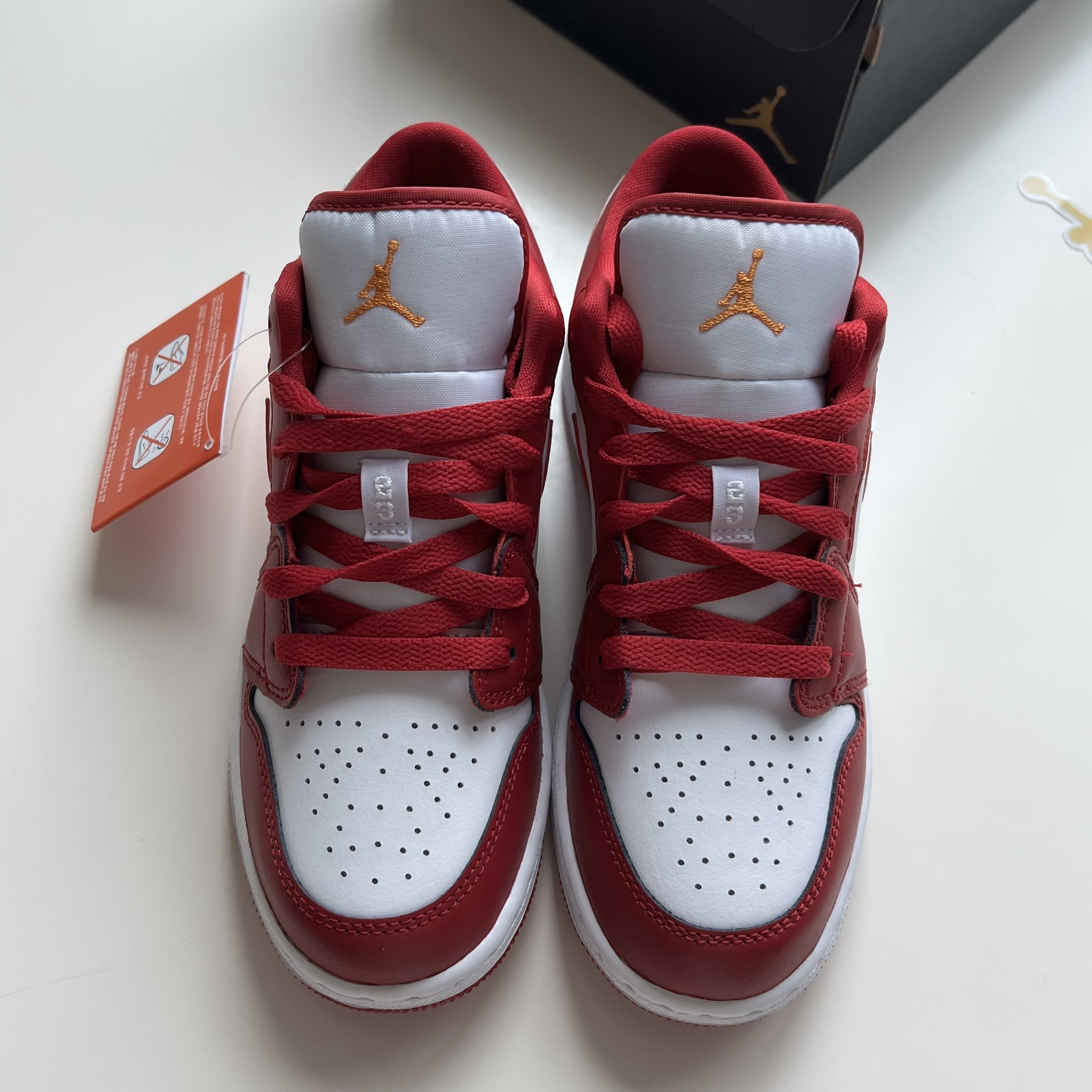 (GS) Jordan 1 Low Cardinal Red 착용 스타일 - 4