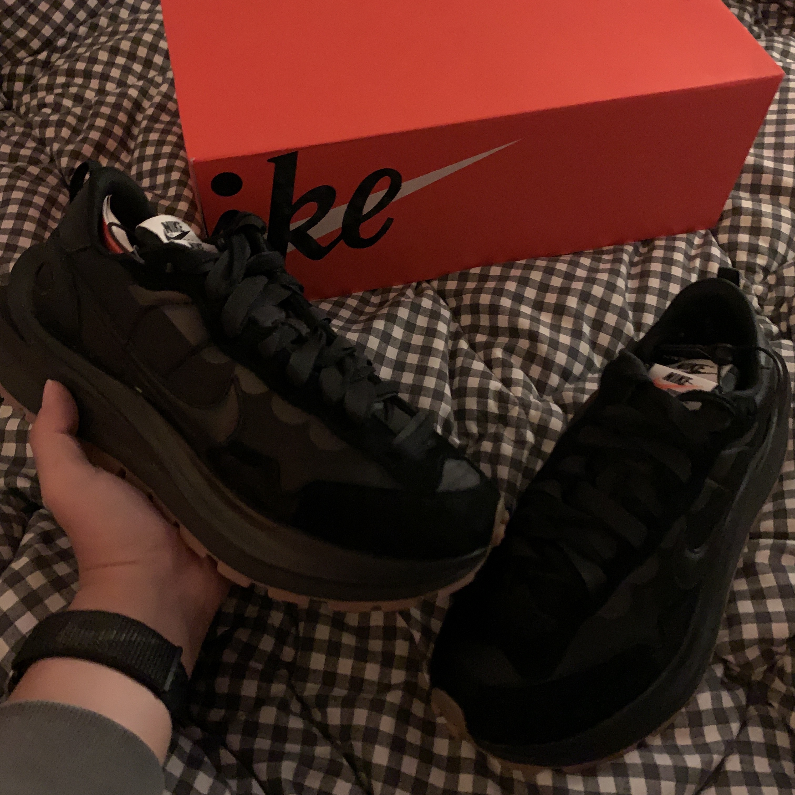 Nike x Sacai VaporWaffle Black and Gum 착용 스타일