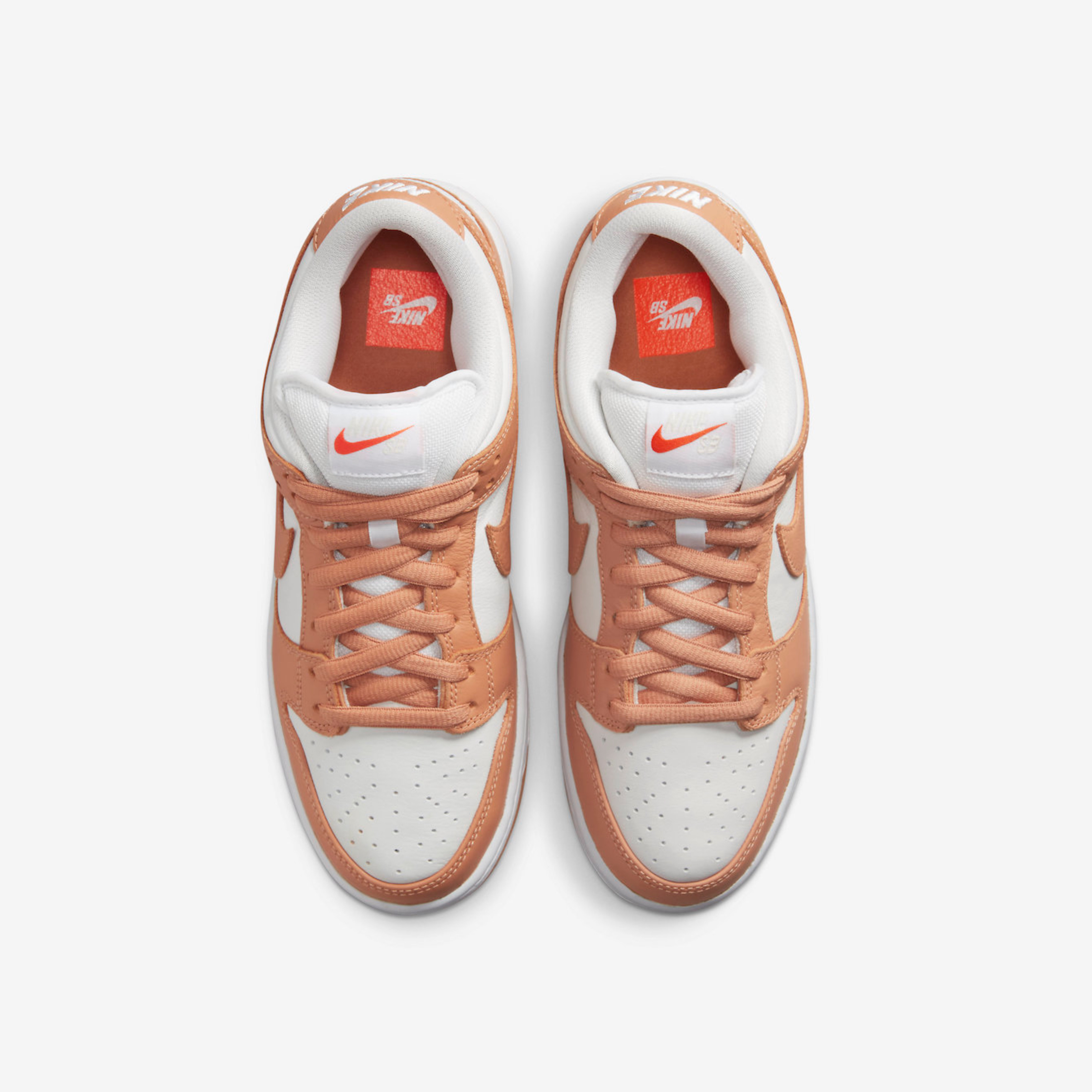 Nike SB Dunk Low Pro Light Cognac 착용 스타일 - 4