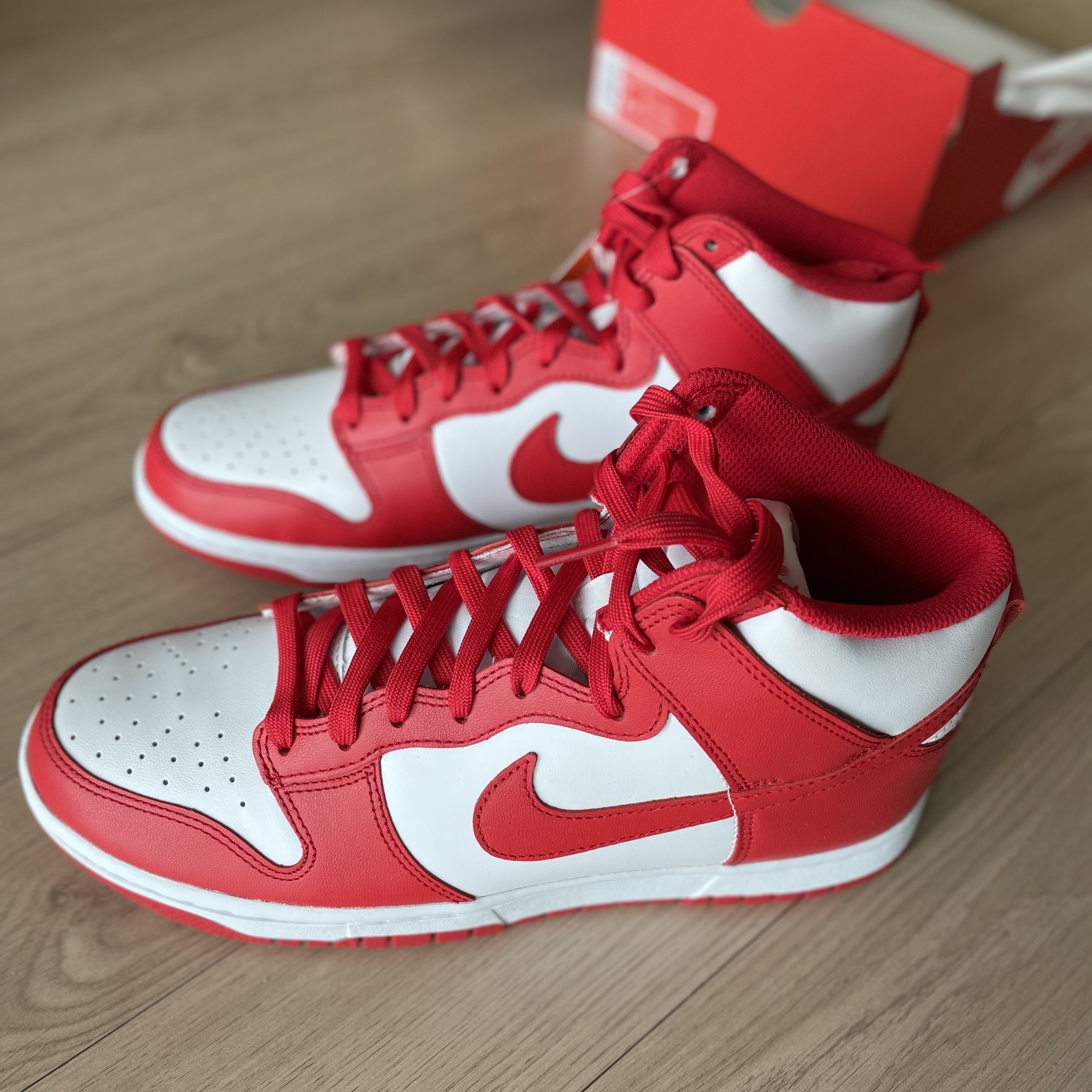 Nike Dunk High Retro Championship White and Red 착용 스타일 - 2