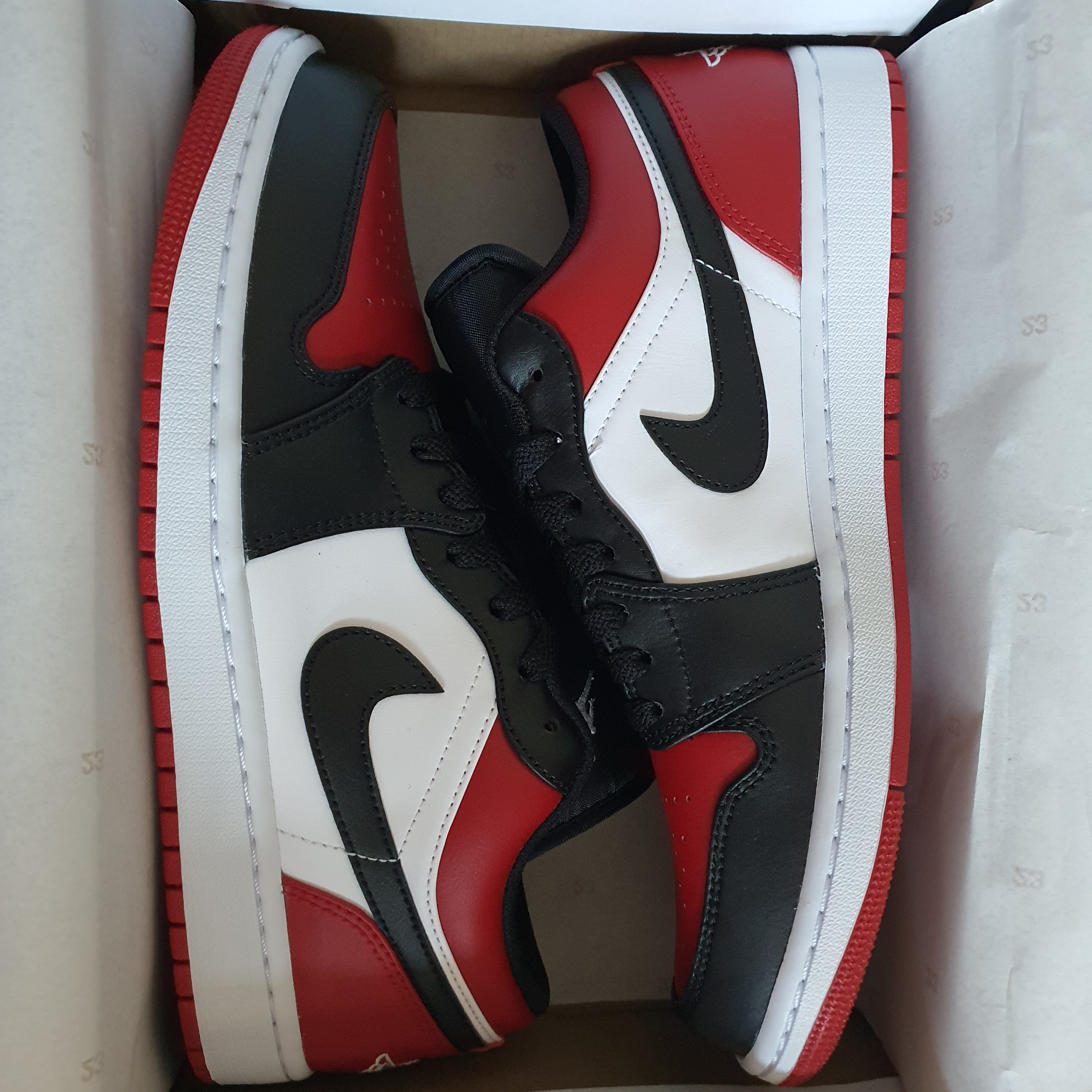 Jordan 1 Low Bred Toe 착용 스타일 - 3