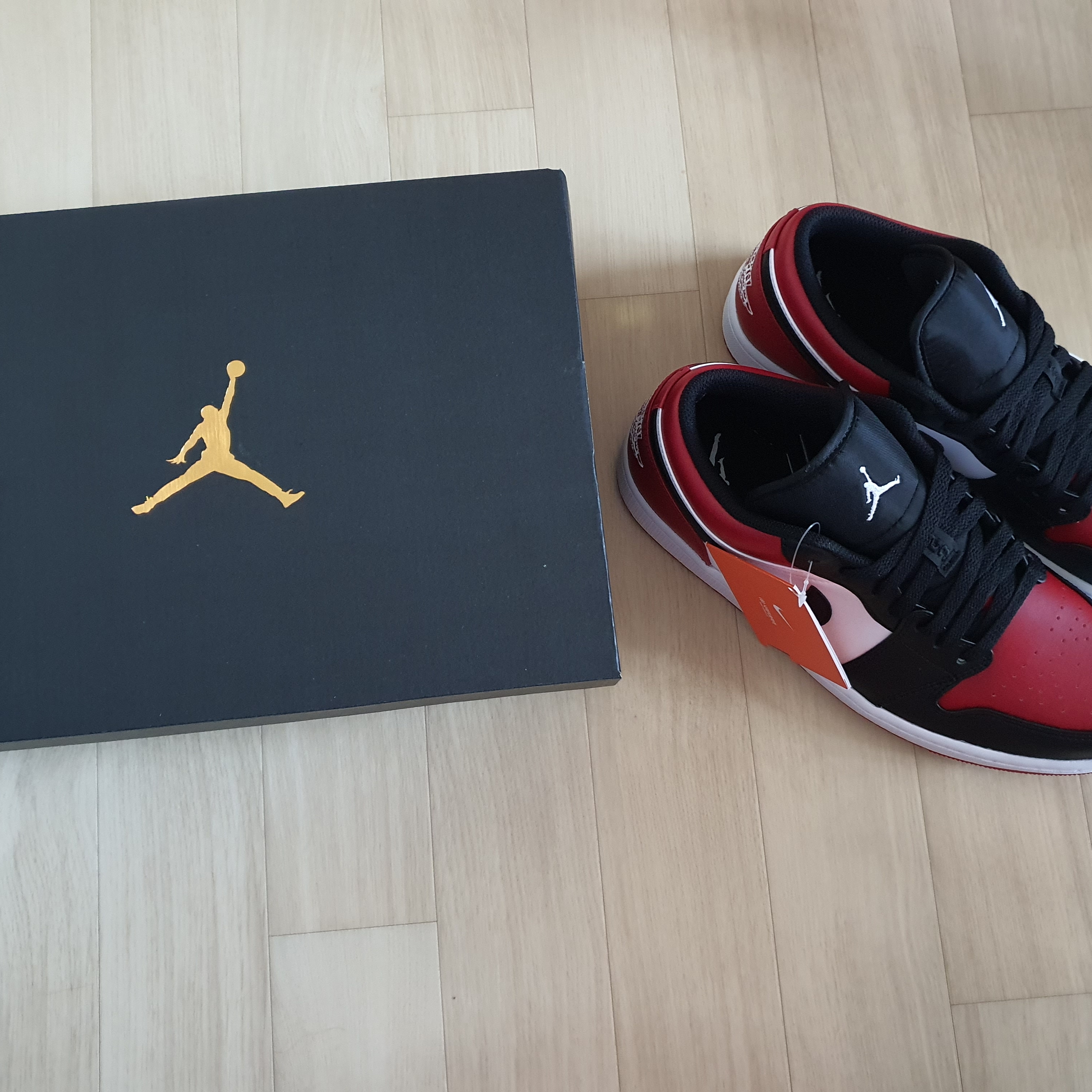 Jordan 1 Low Bred Toe 착용 스타일 - 2