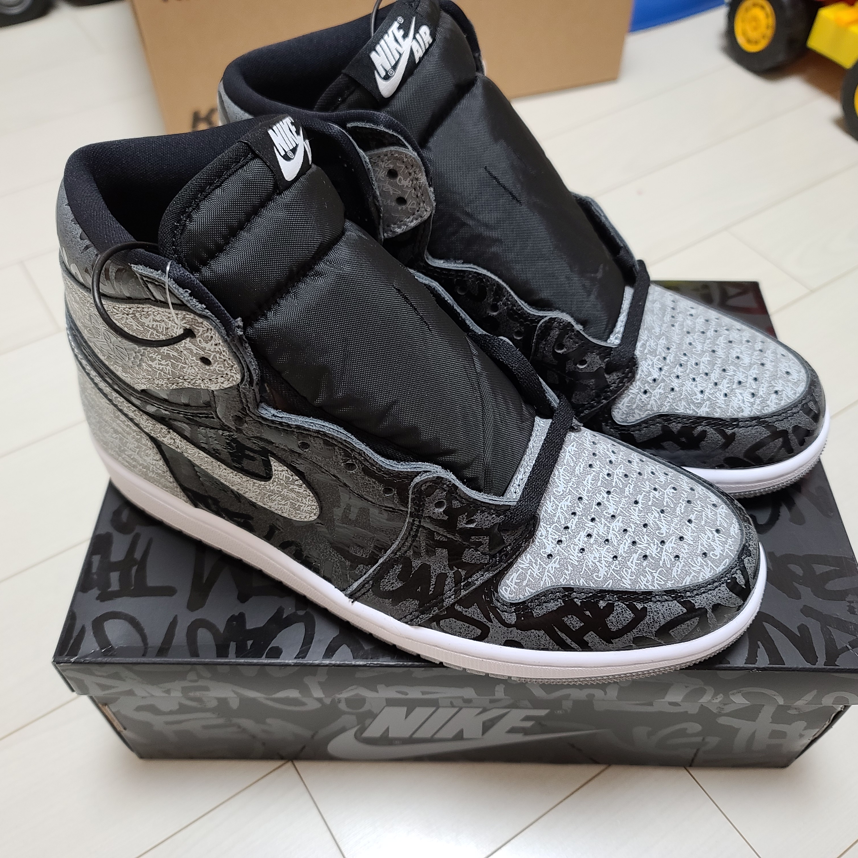 Jordan 1 Retro High OG Rebellionaire 착용 스타일 - 1