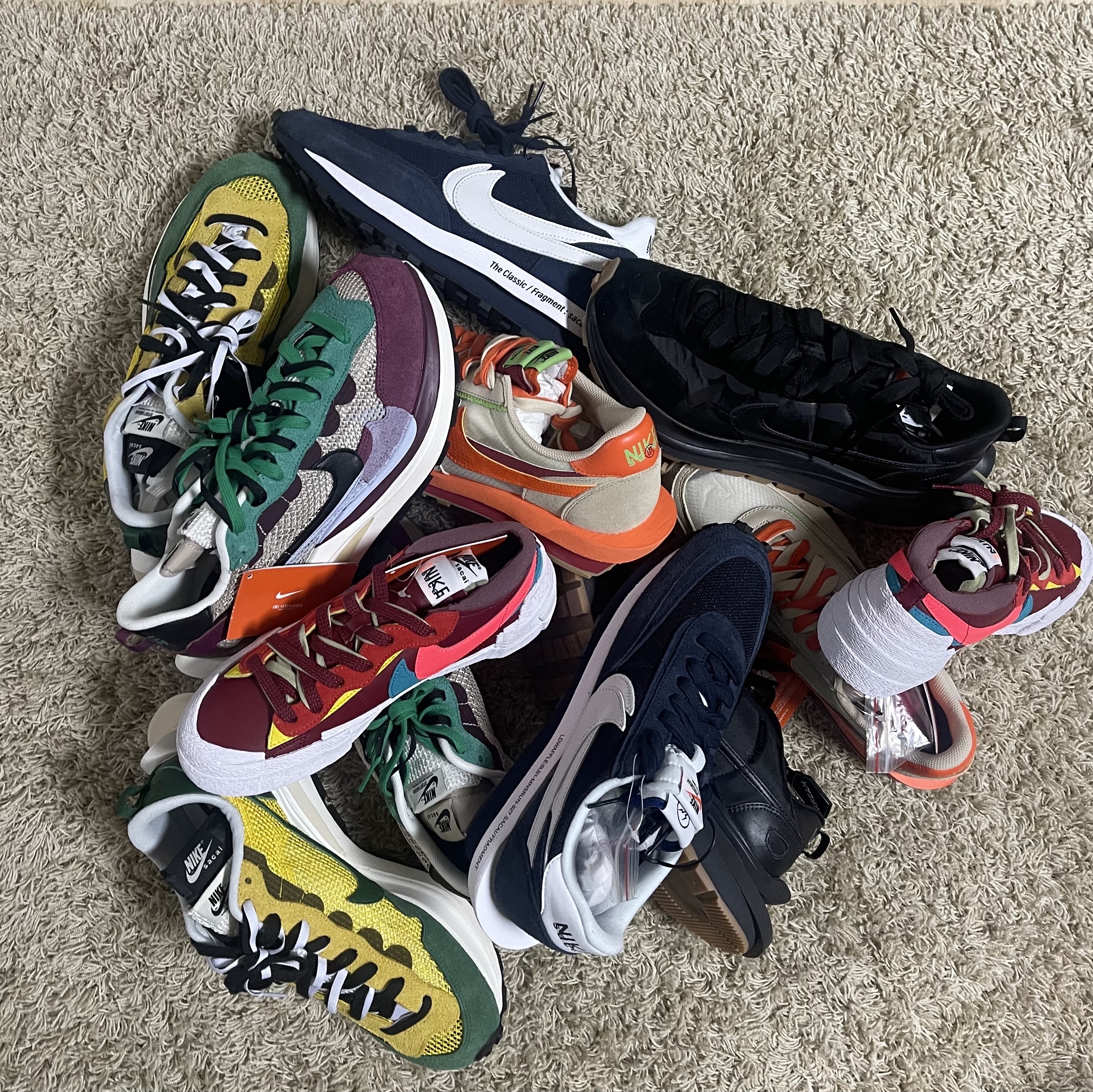 Nike x Sacai VaporWaffle Black and Gum, Nike x Sacai VaporWaffle Tour Yellow & Gorge Green Sail 착용 스타일