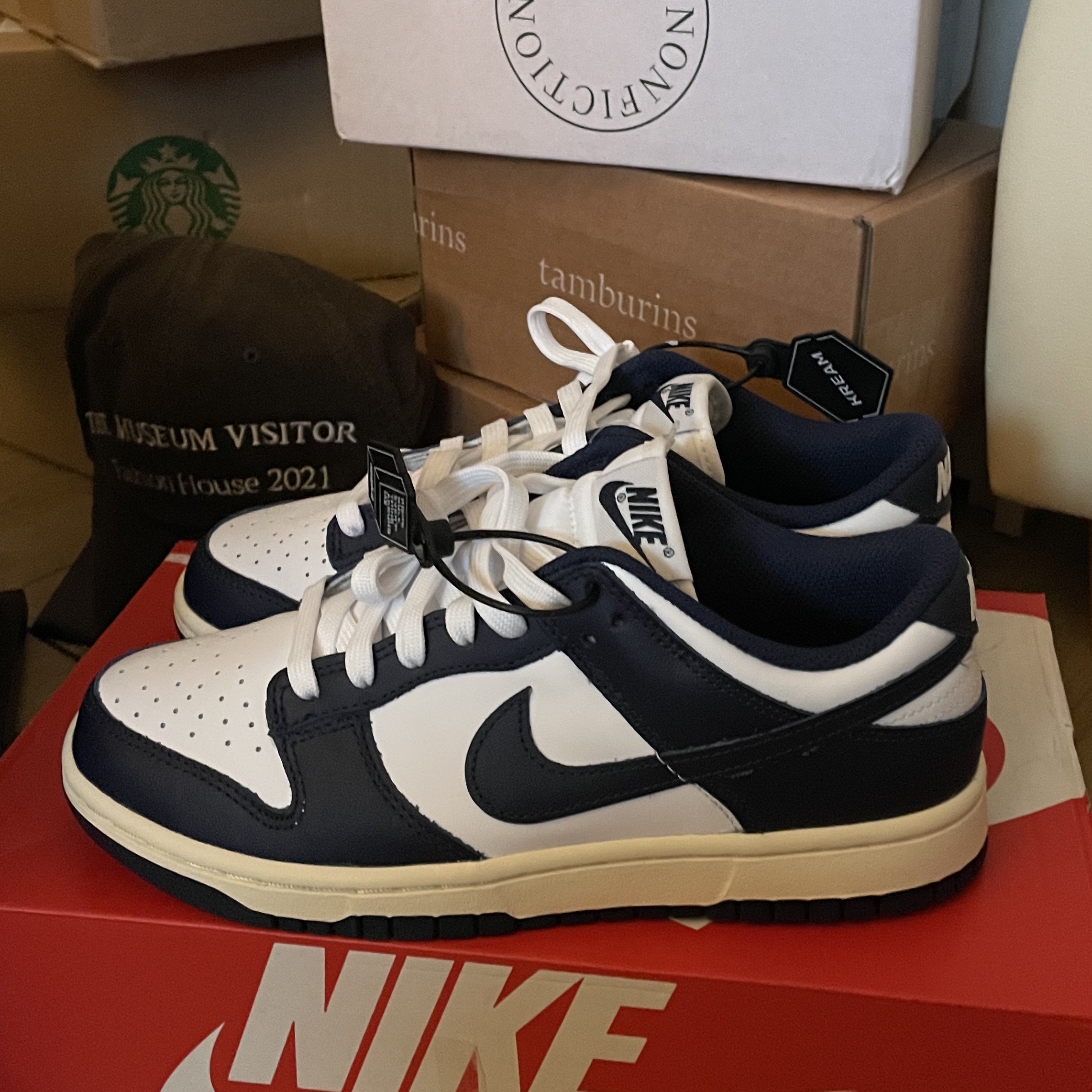 (W) Nike Dunk Low Vintage Midnight Navy 착용 스타일