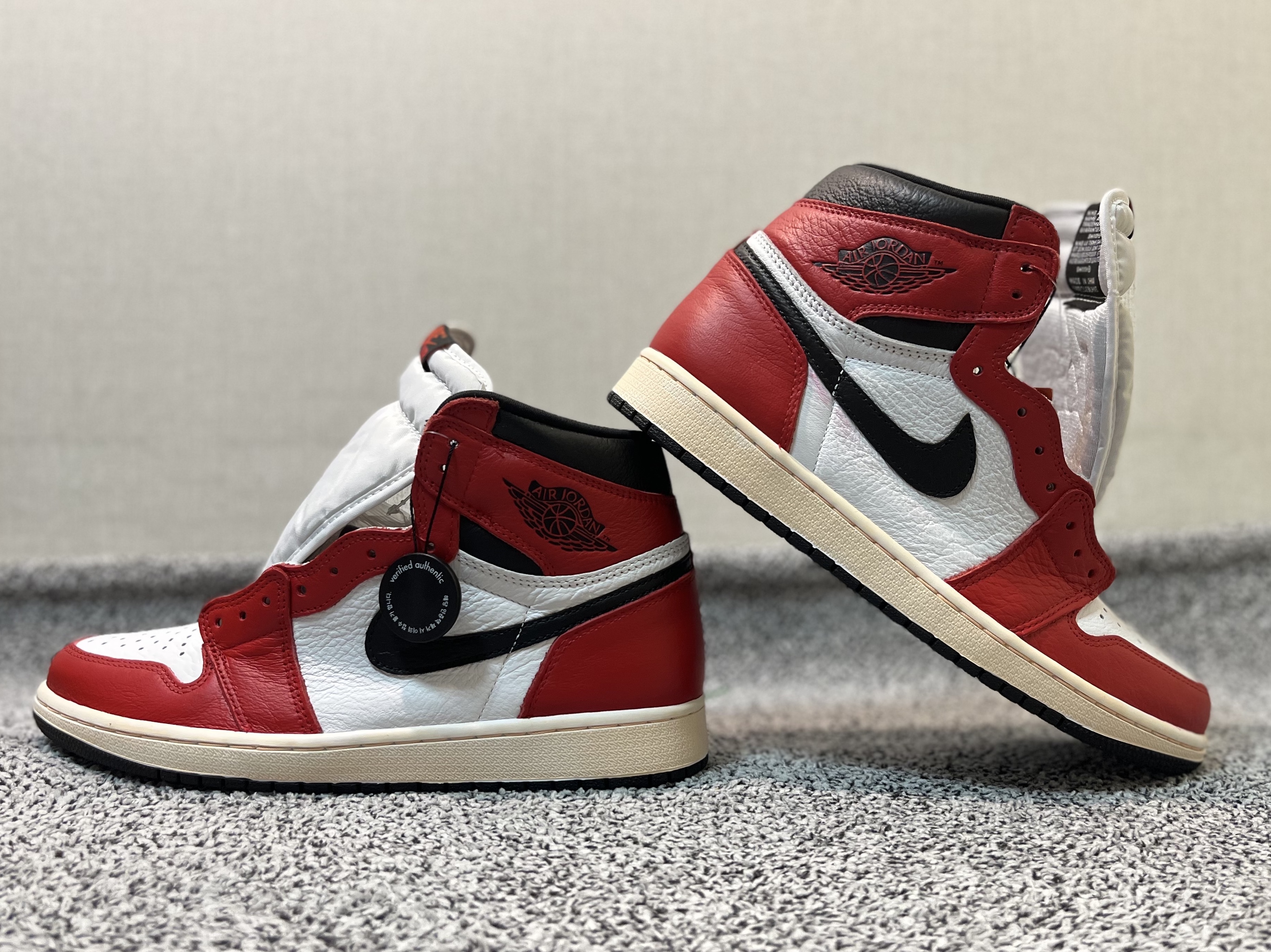 Jordan 1 Retro High OG Light Fusion Red 착용 스타일 - 3