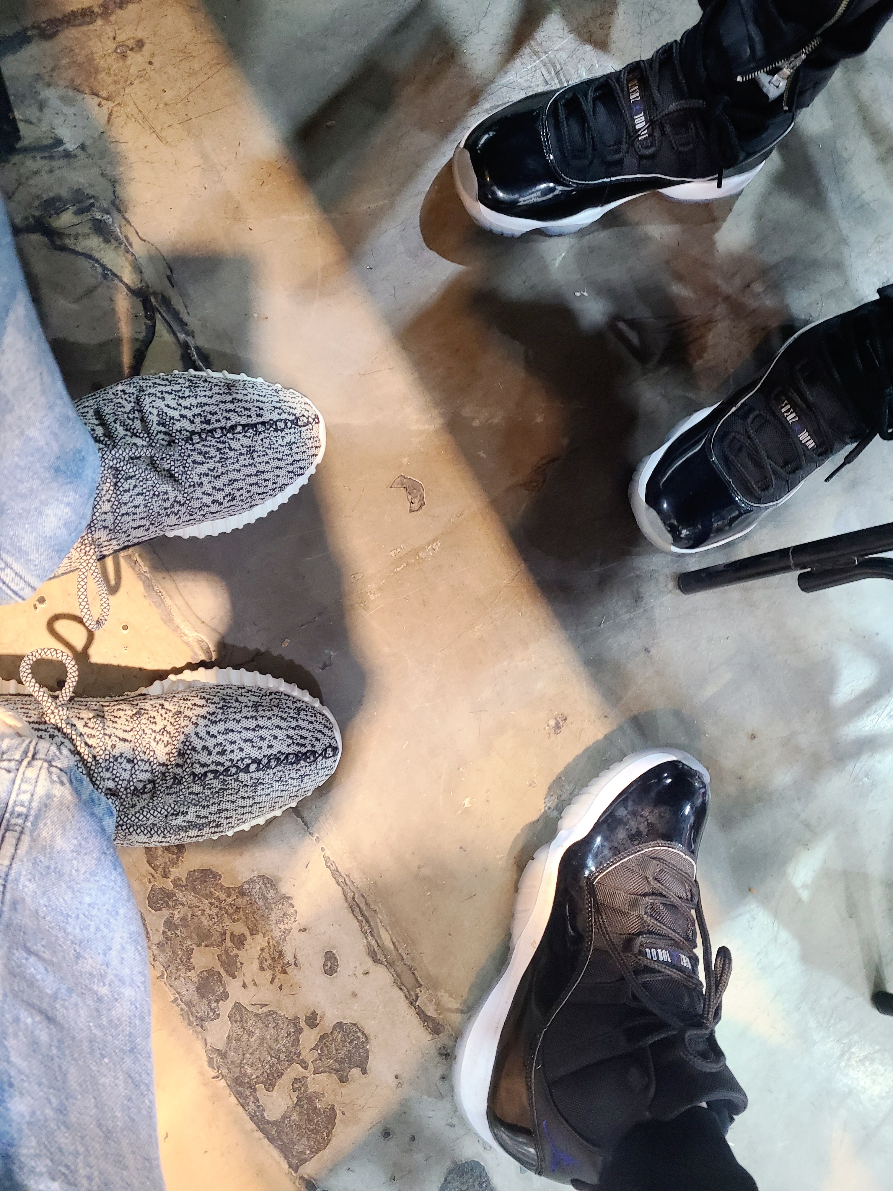 Jordan 11 Retro Space Jam 2016, Adidas Yeezy Boost 350 Turtledove 2015 착용 스타일
