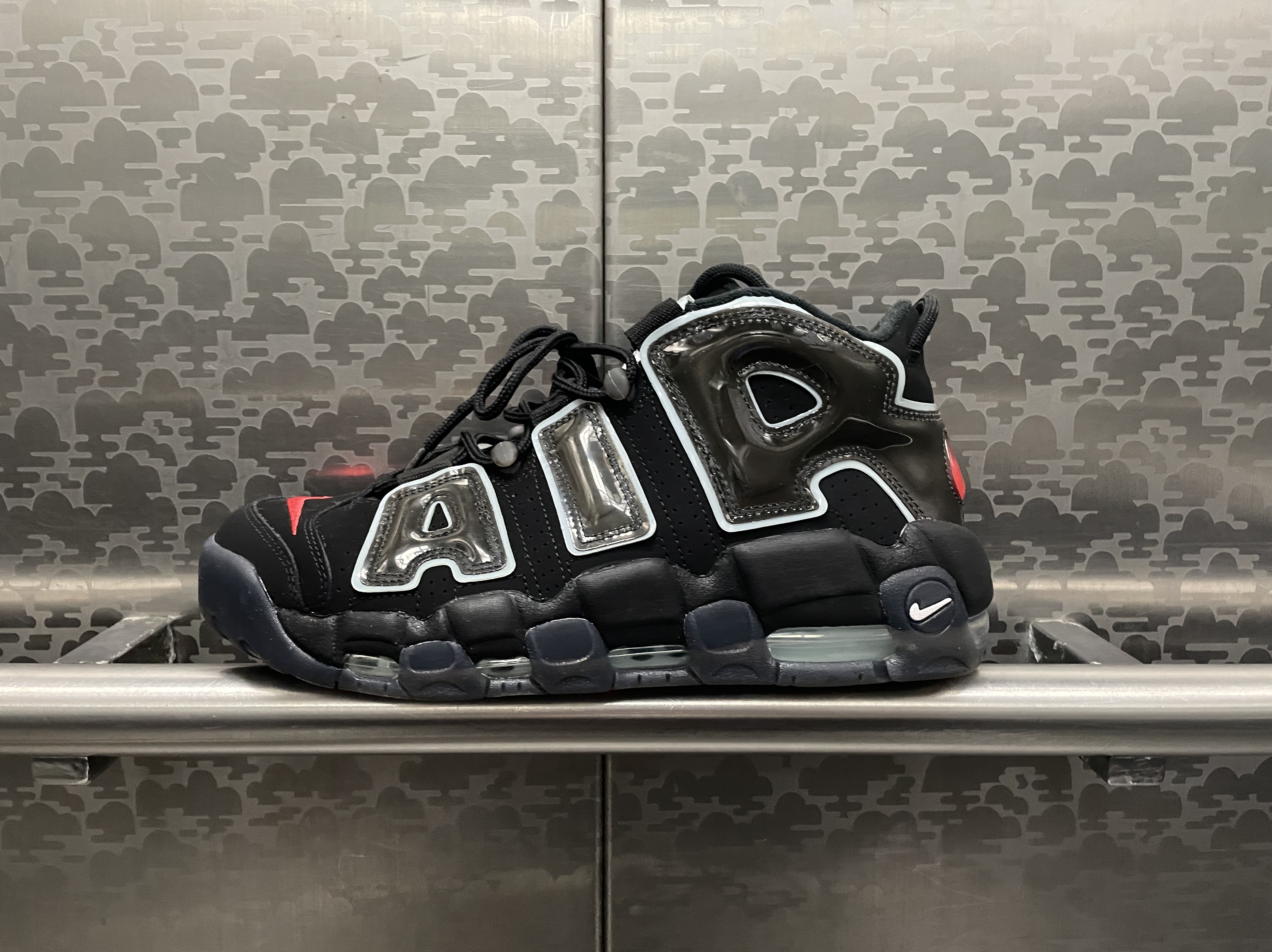 Nike Air More Uptempo 96 Maximum Volume 착용 스타일
