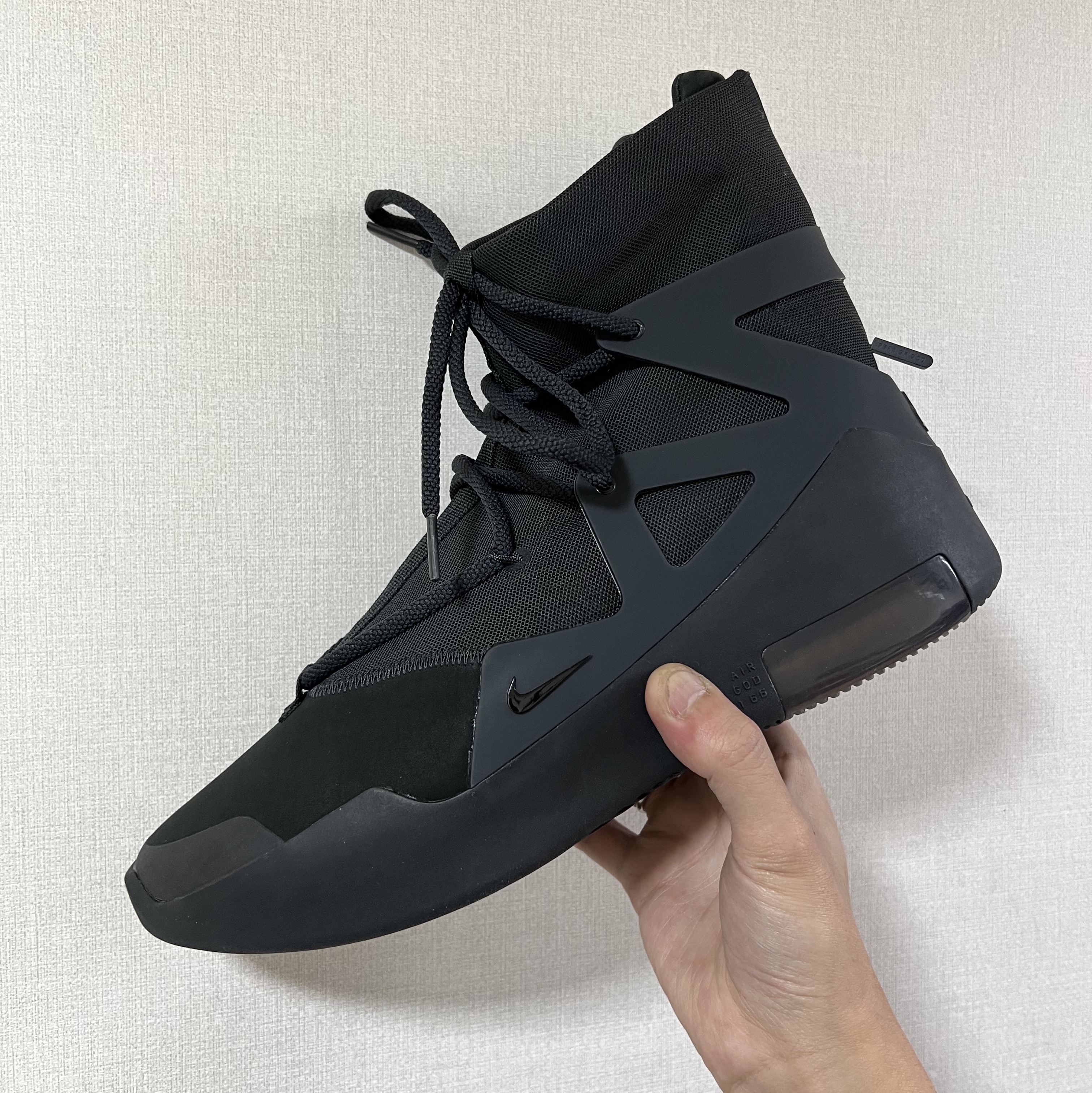 Nike x Fear of God Air Fear of God 1 Triple Black 착용 스타일