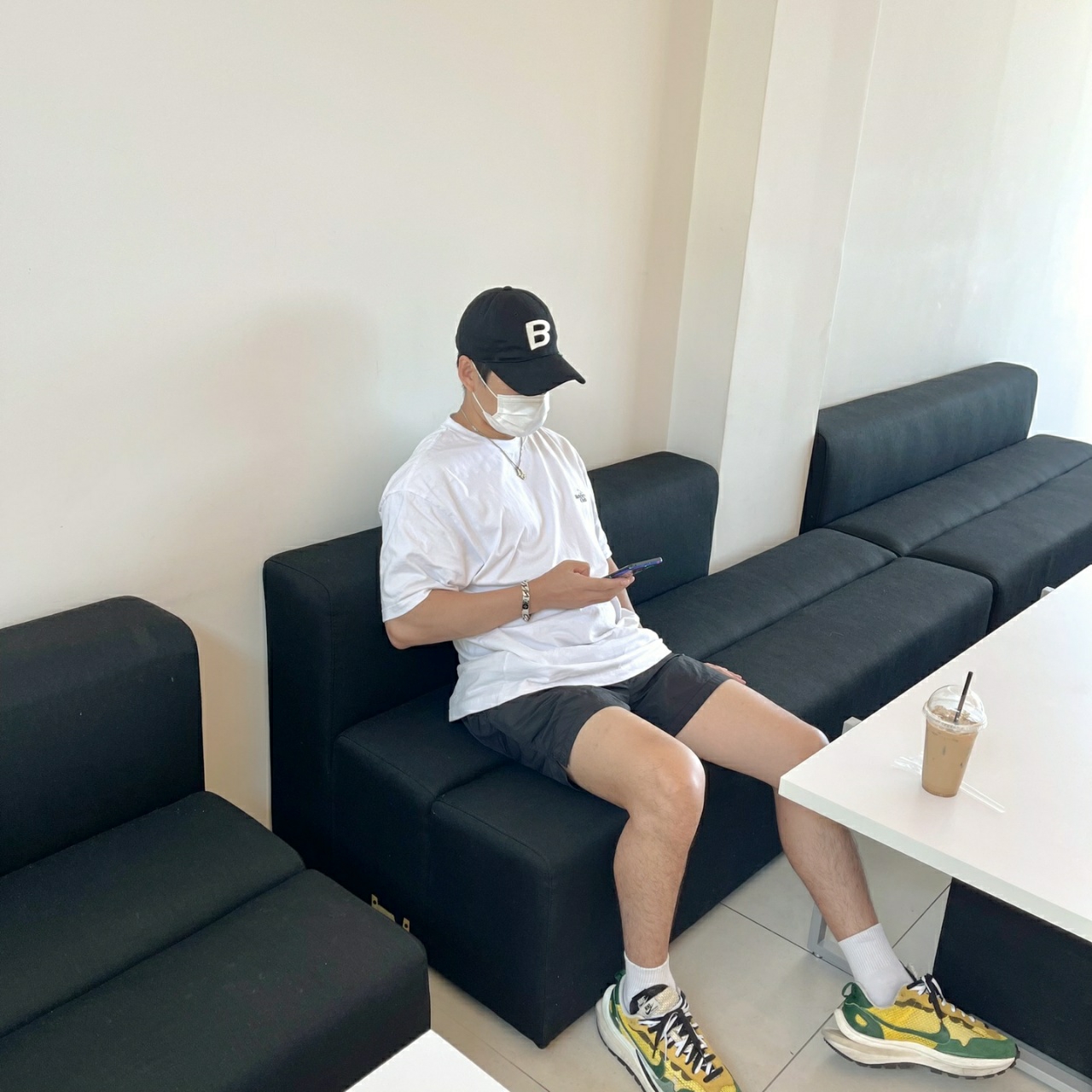 Nike x Sacai VaporWaffle Tour Yellow & Gorge Green Sail 착용 스타일