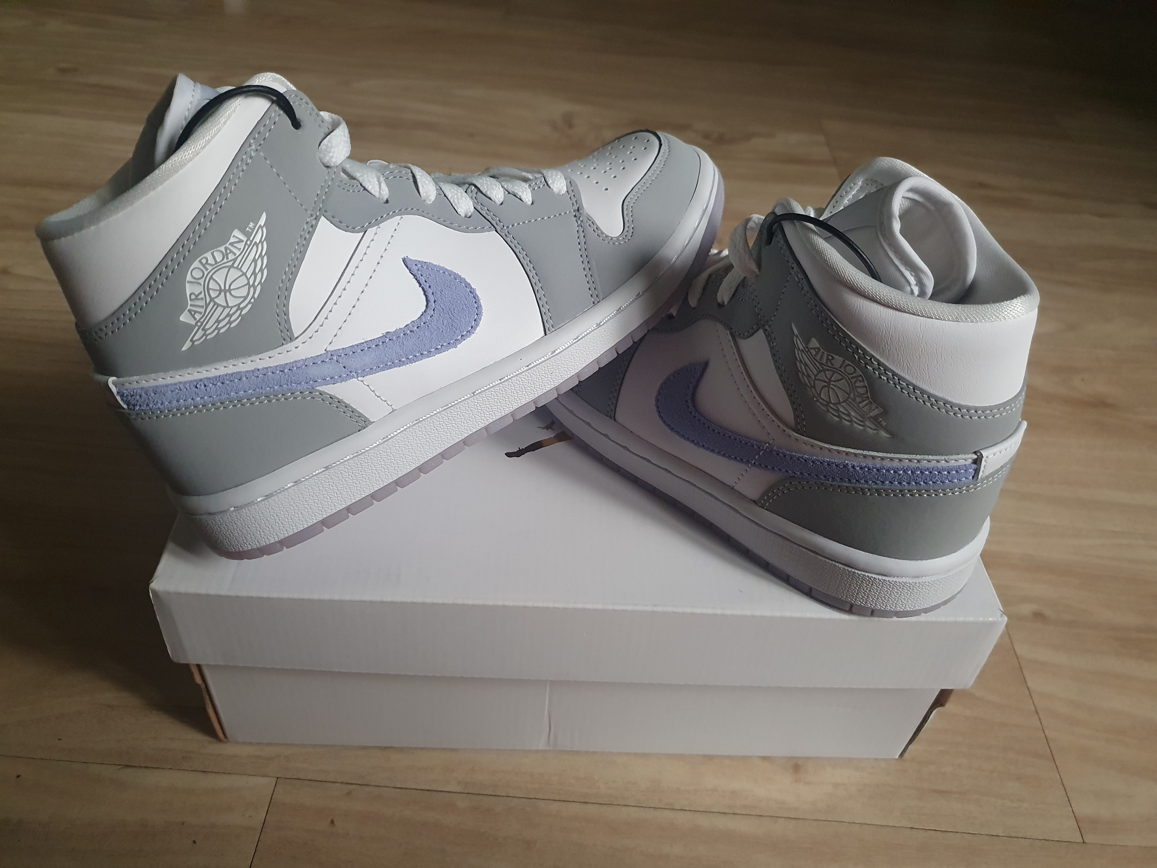 (W) Jordan 1 Mid Wolf Grey 착용 스타일