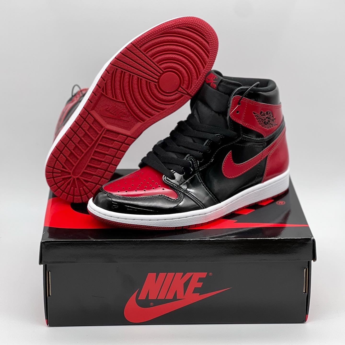 Jordan 1 Retro High OG Patent Bred 착용 스타일 - 1