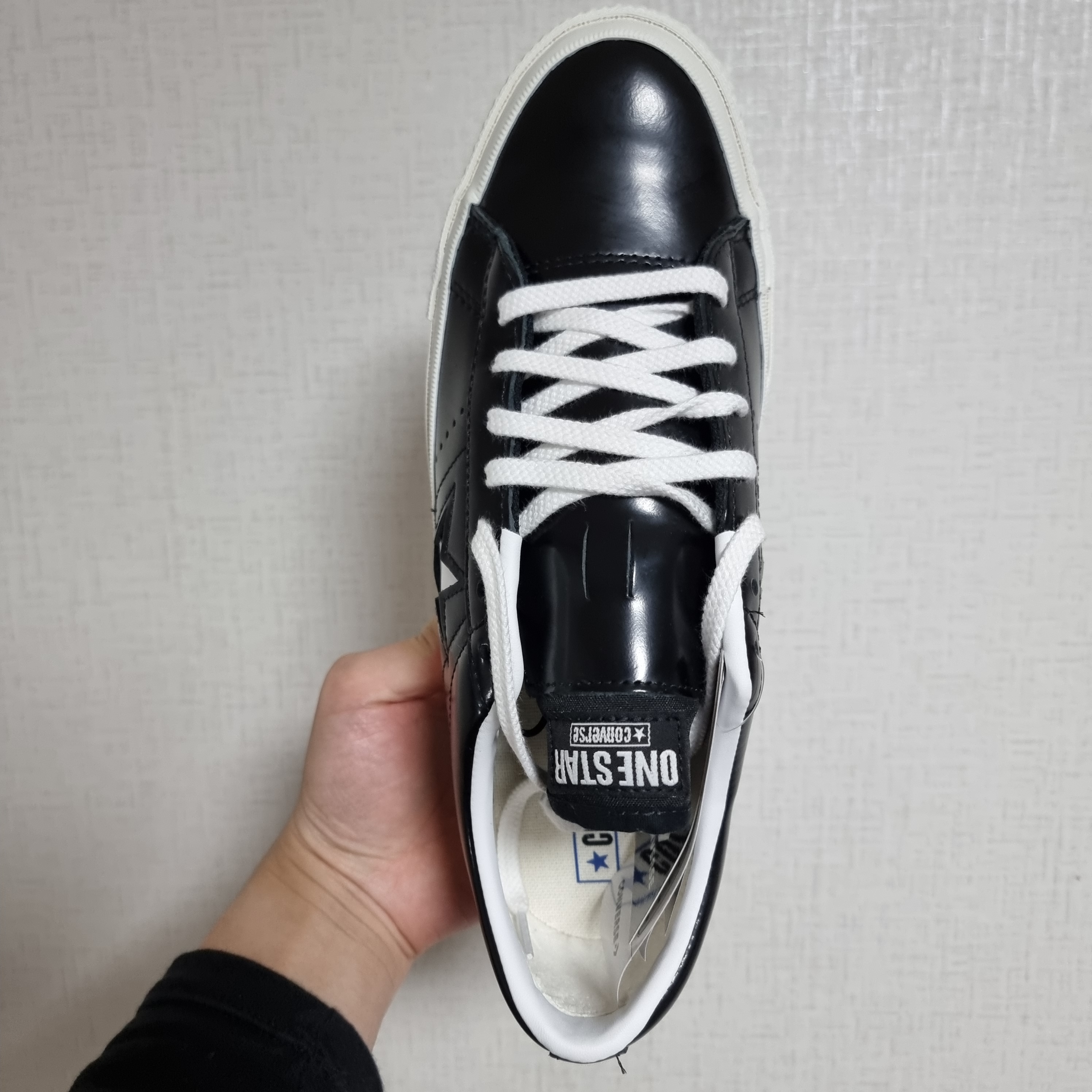 Converse One Star Ox HanByeol Black 착용 스타일 - 4