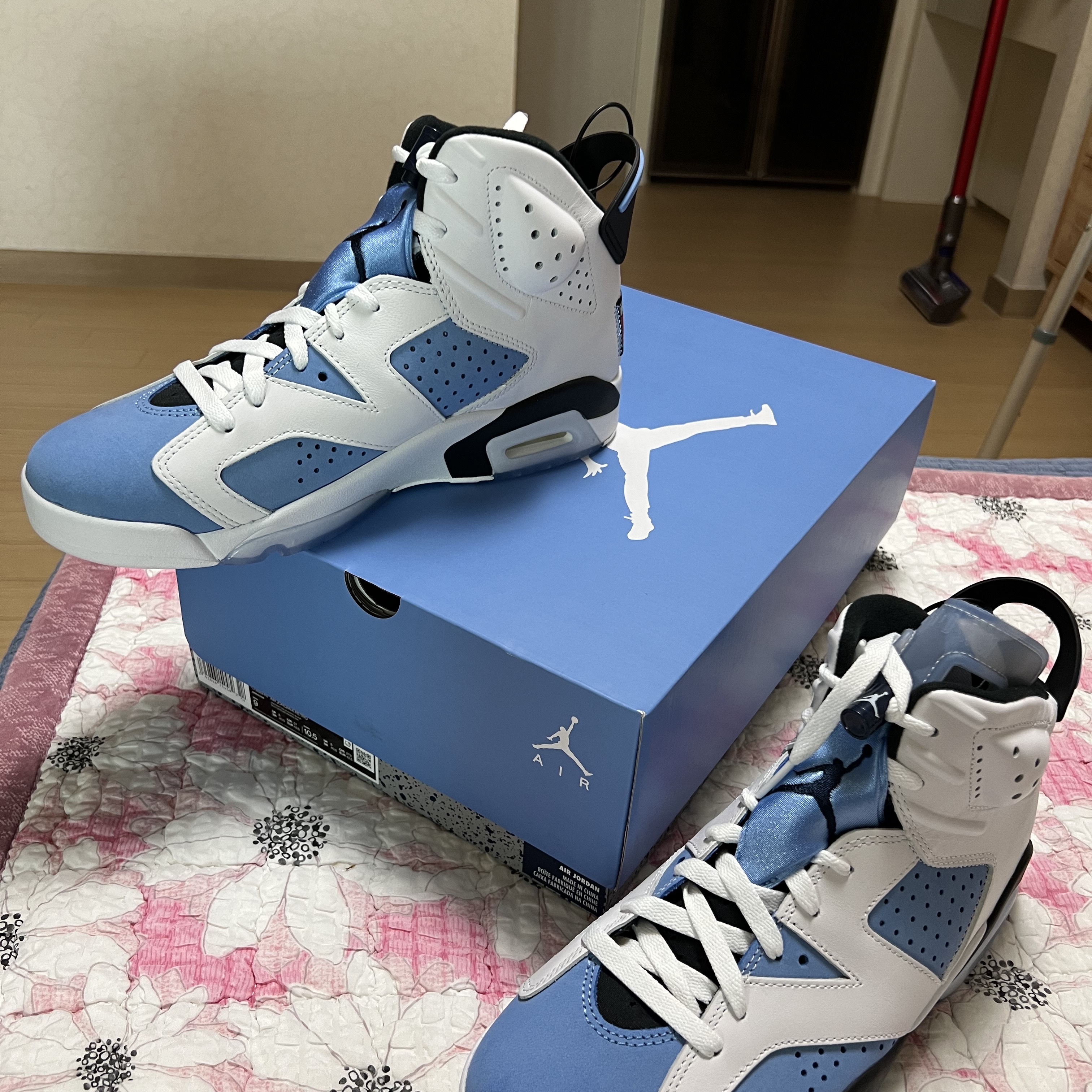 Jordan 6 Retro University Blue 착용 스타일