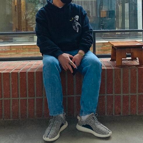Adidas Yeezy Boost 350 Turtledove 2015 착용 스타일