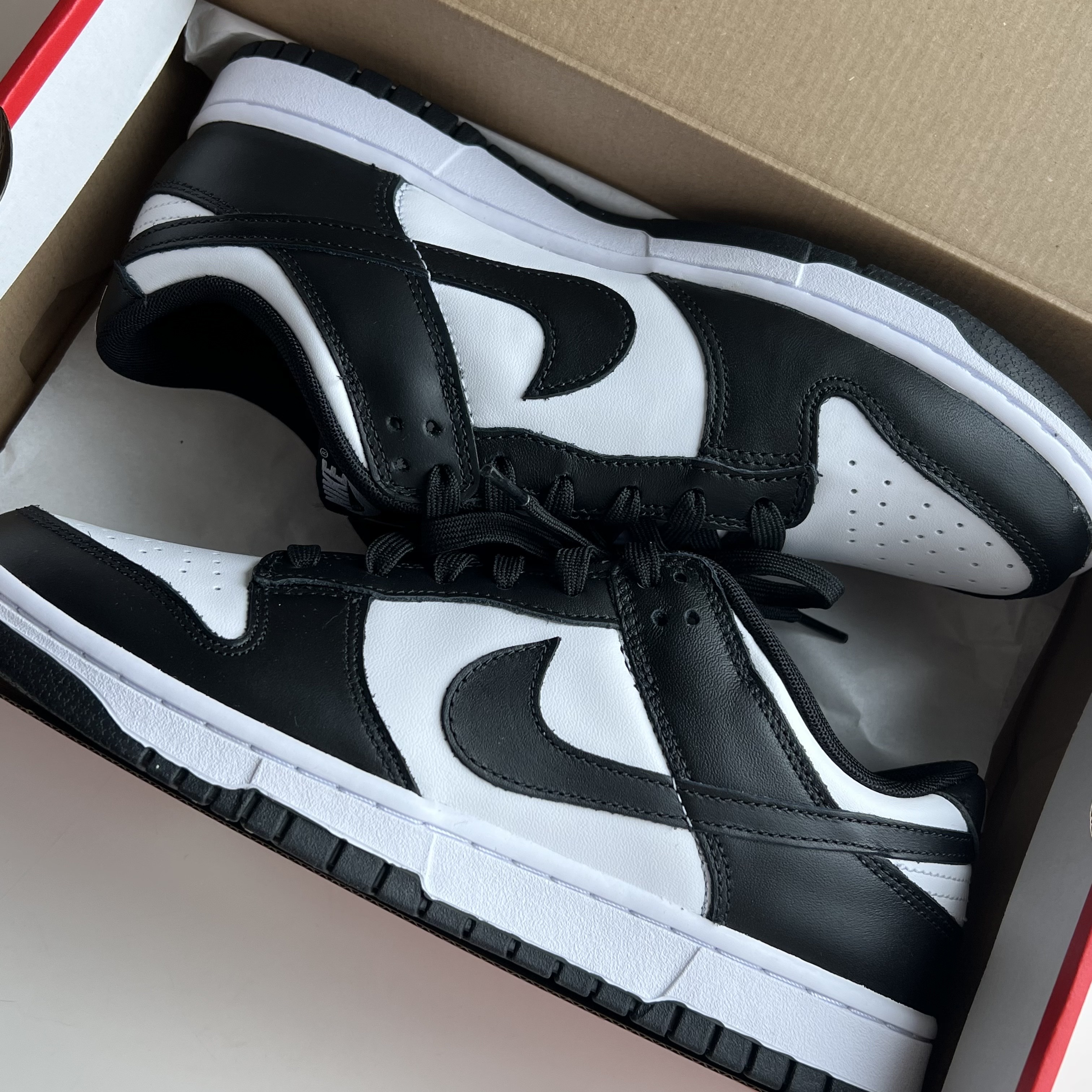 Nike Dunk Low Retro Black 착용 스타일 - 4