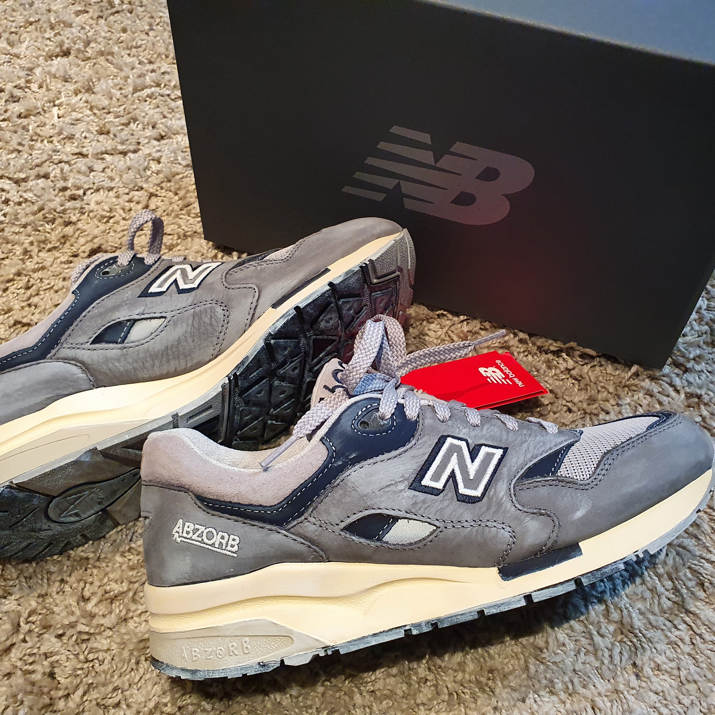 New Balance 1600 Premium Vintage Grey 착용 스타일 - 1
