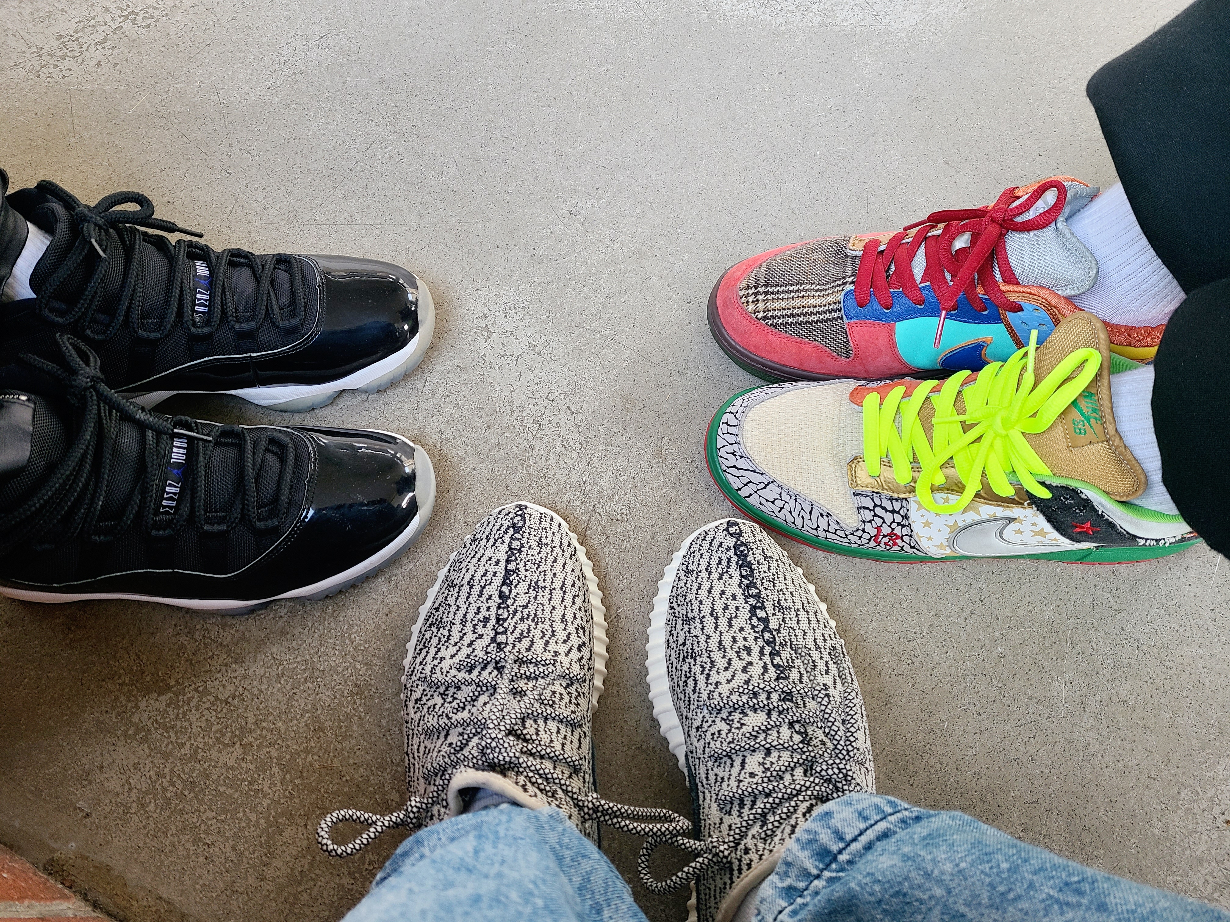 Adidas Yeezy Boost 350 Turtledove 2015, Jordan 11 Retro Space Jam 2016 착용 스타일 - 1