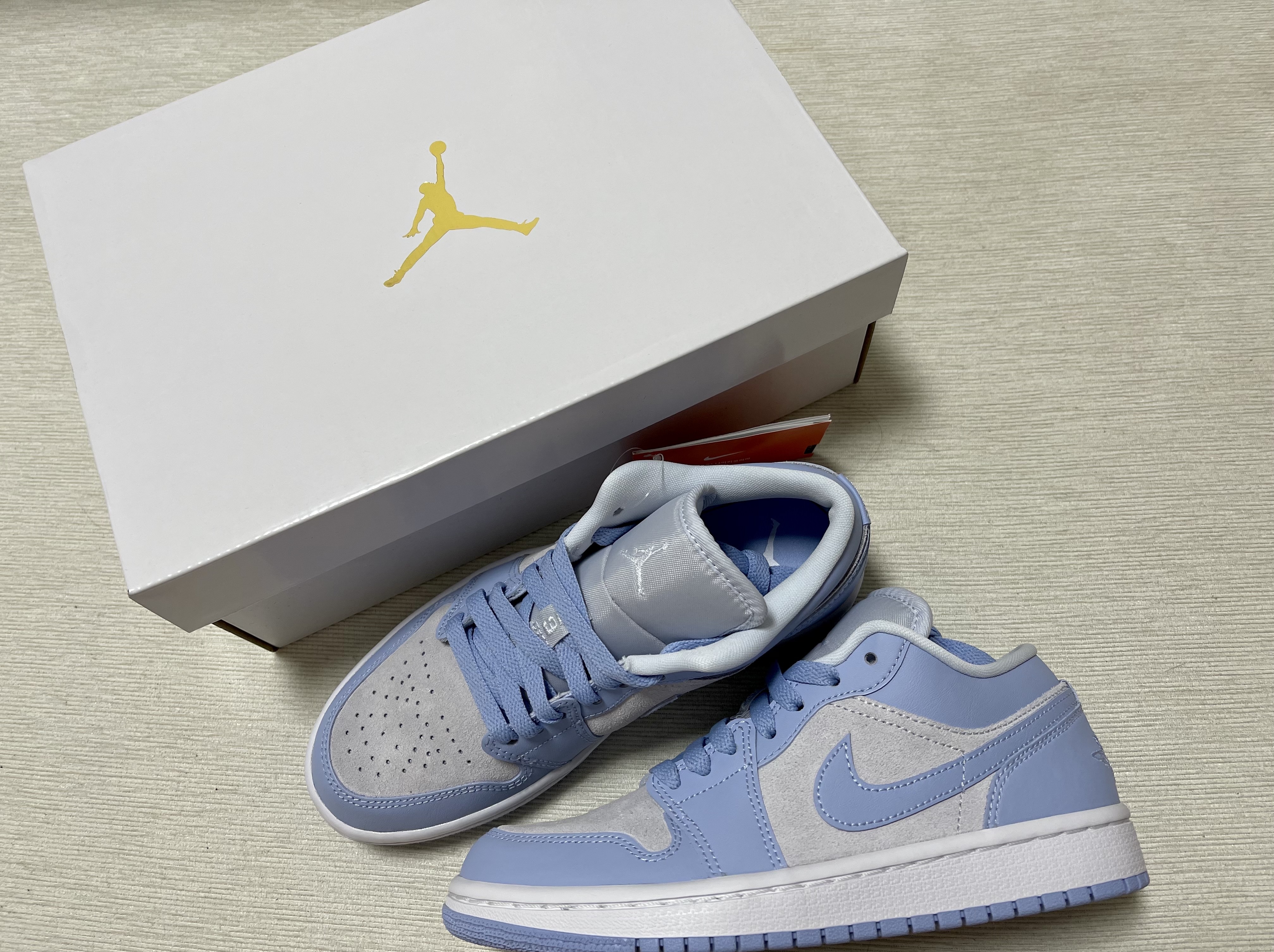 (W) Jordan 1 Low Aluminum 착용 스타일 - 1