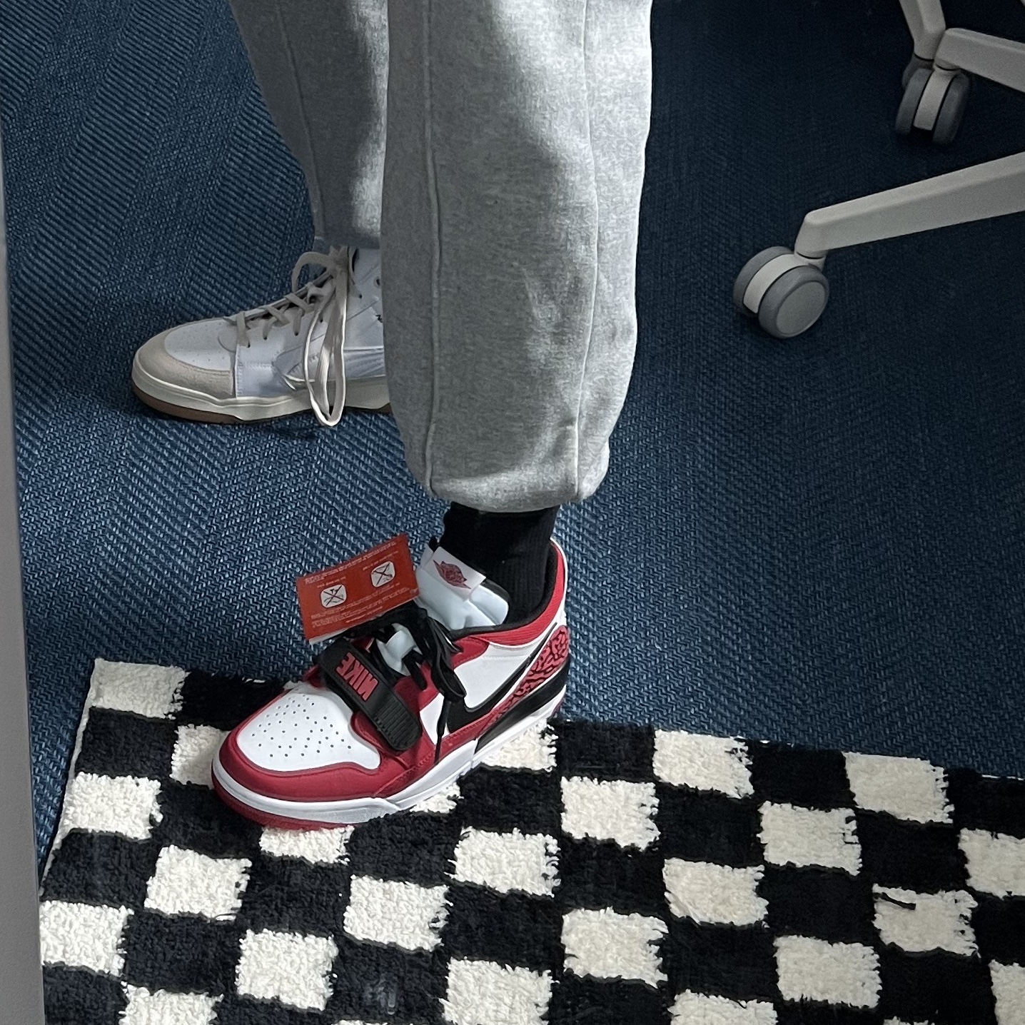 Jordan Legacy 312 Low Chicago 2022 착용 스타일 - 1