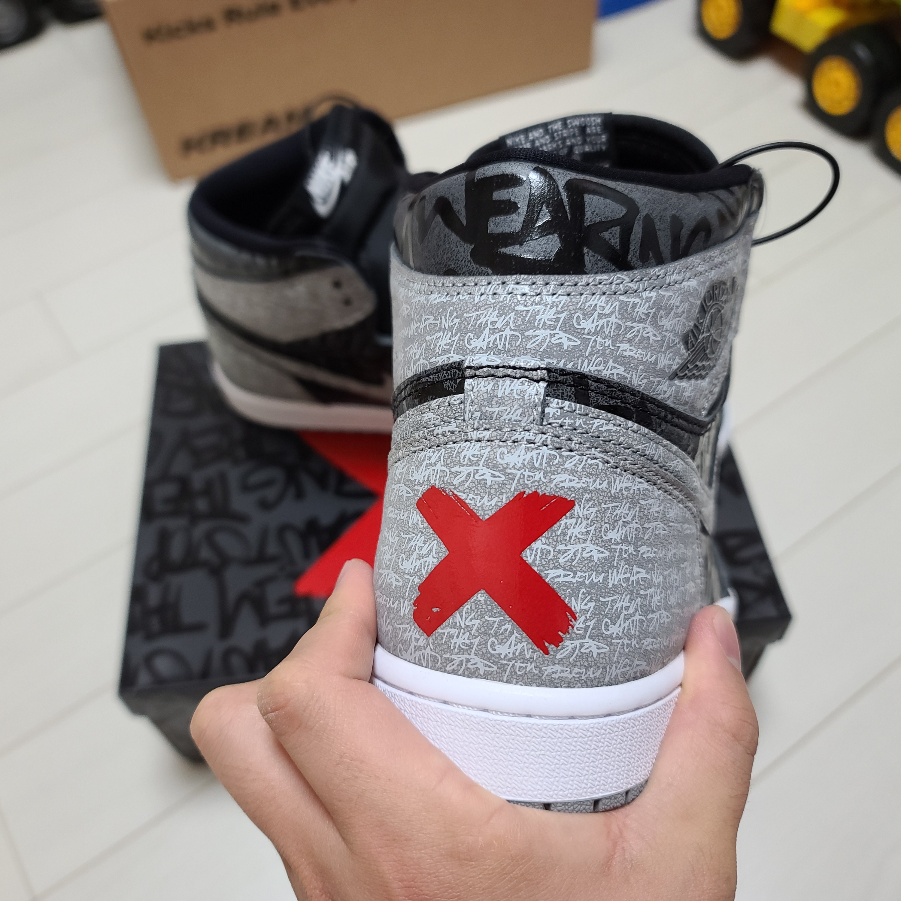 Jordan 1 Retro High OG Rebellionaire 착용 스타일 - 3