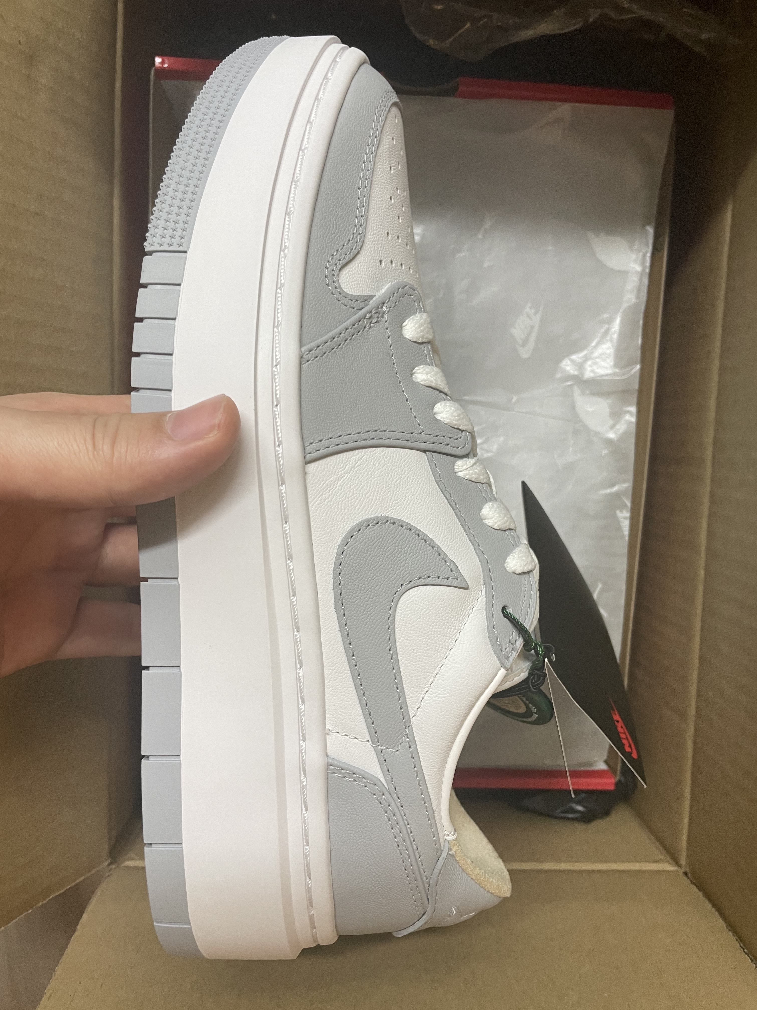 (W) Jordan 1 Elevate Low White and Wolf Grey 착용 스타일