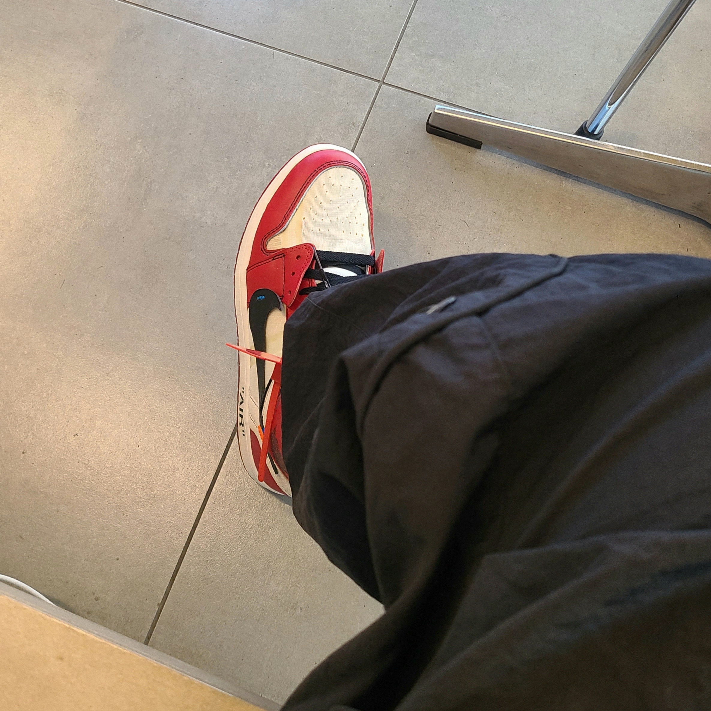 Jordan 1 x Off-White Retro High Chicago The Ten 착용 스타일