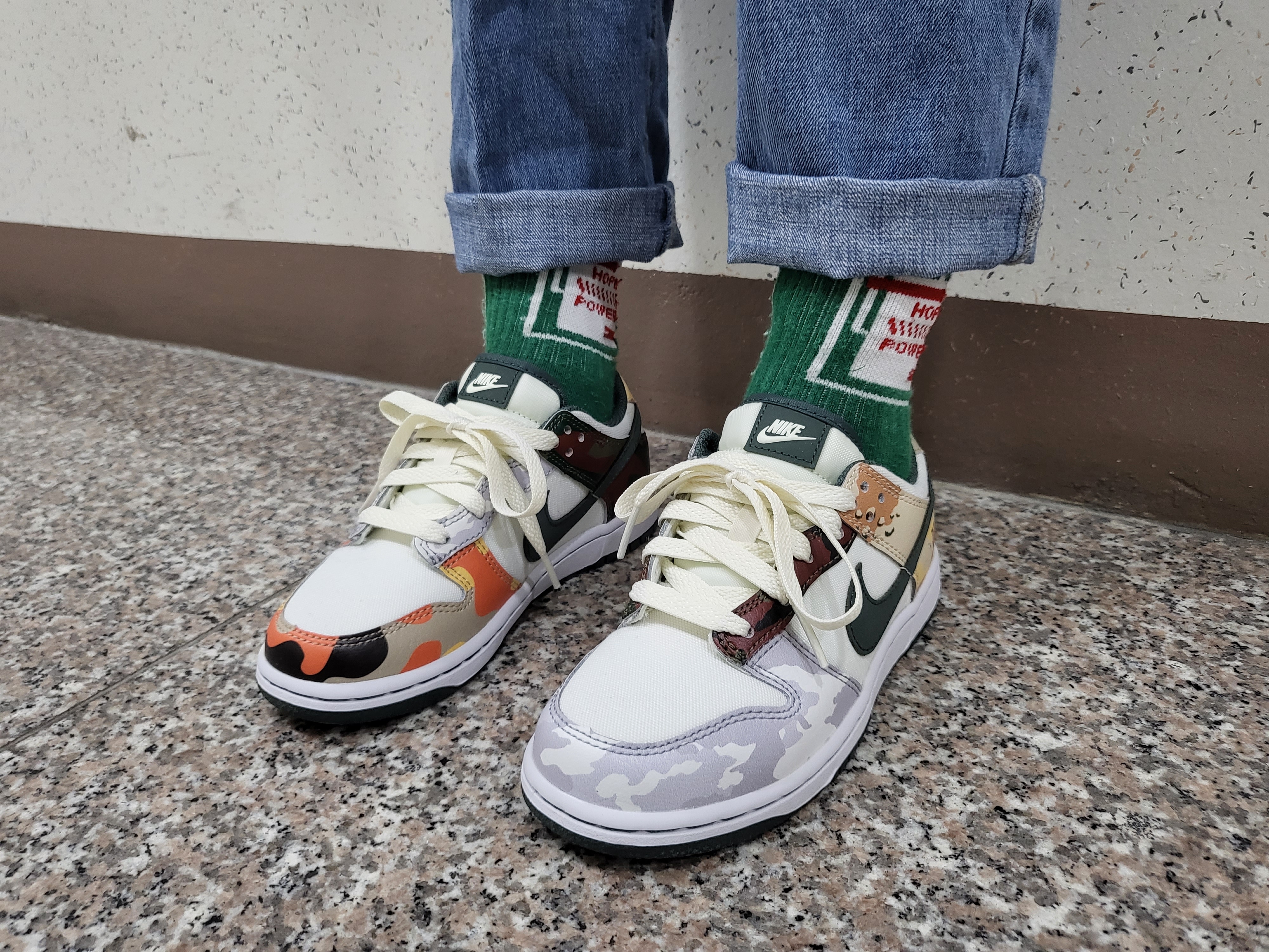 (PS) Nike Dunk Low SE Sail Multi Camo, (GS) Nike Dunk Low SE Sail Multi Camo 착용 스타일 - 3