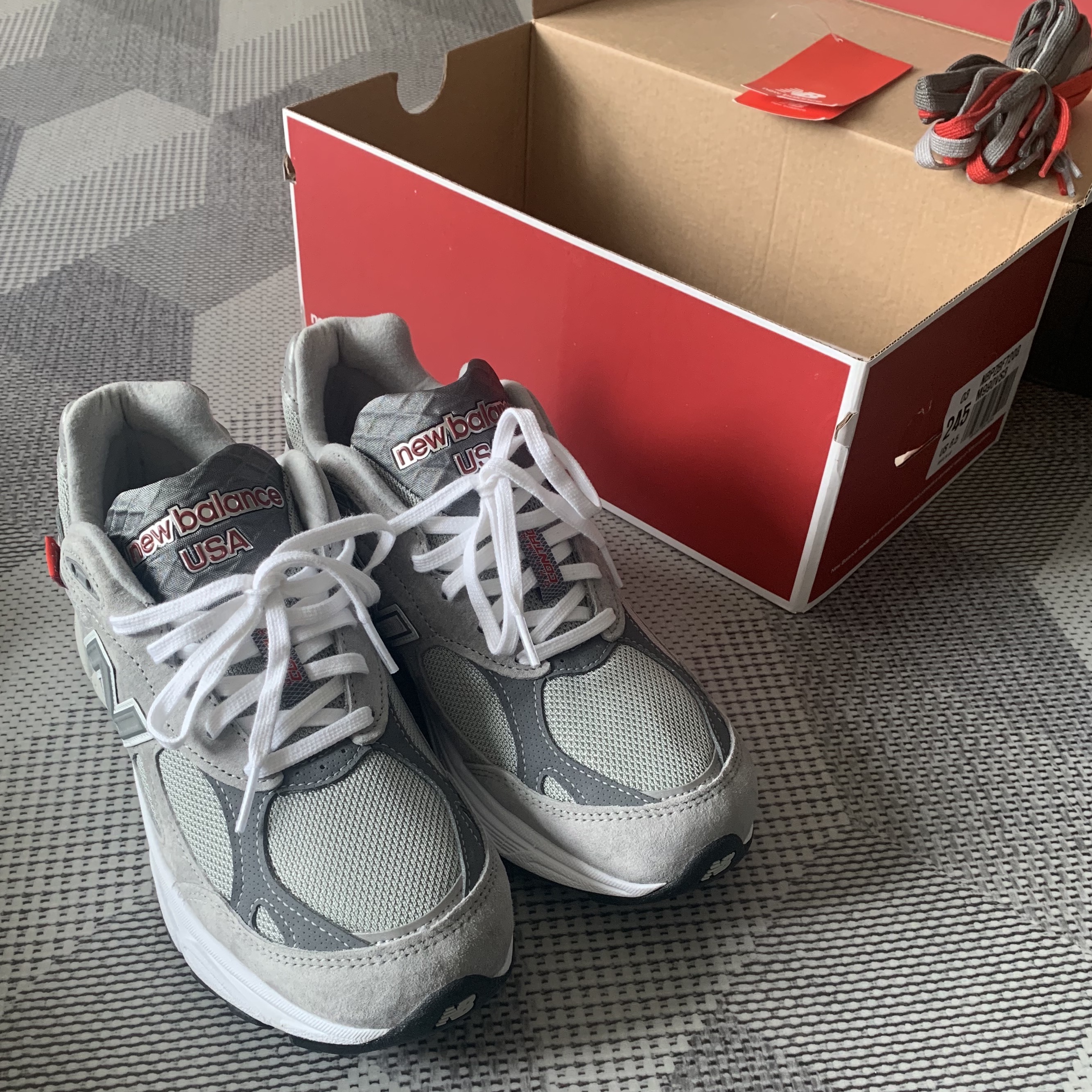New Balance 990vs3 Made in USA Grey - D Standard 착용 스타일