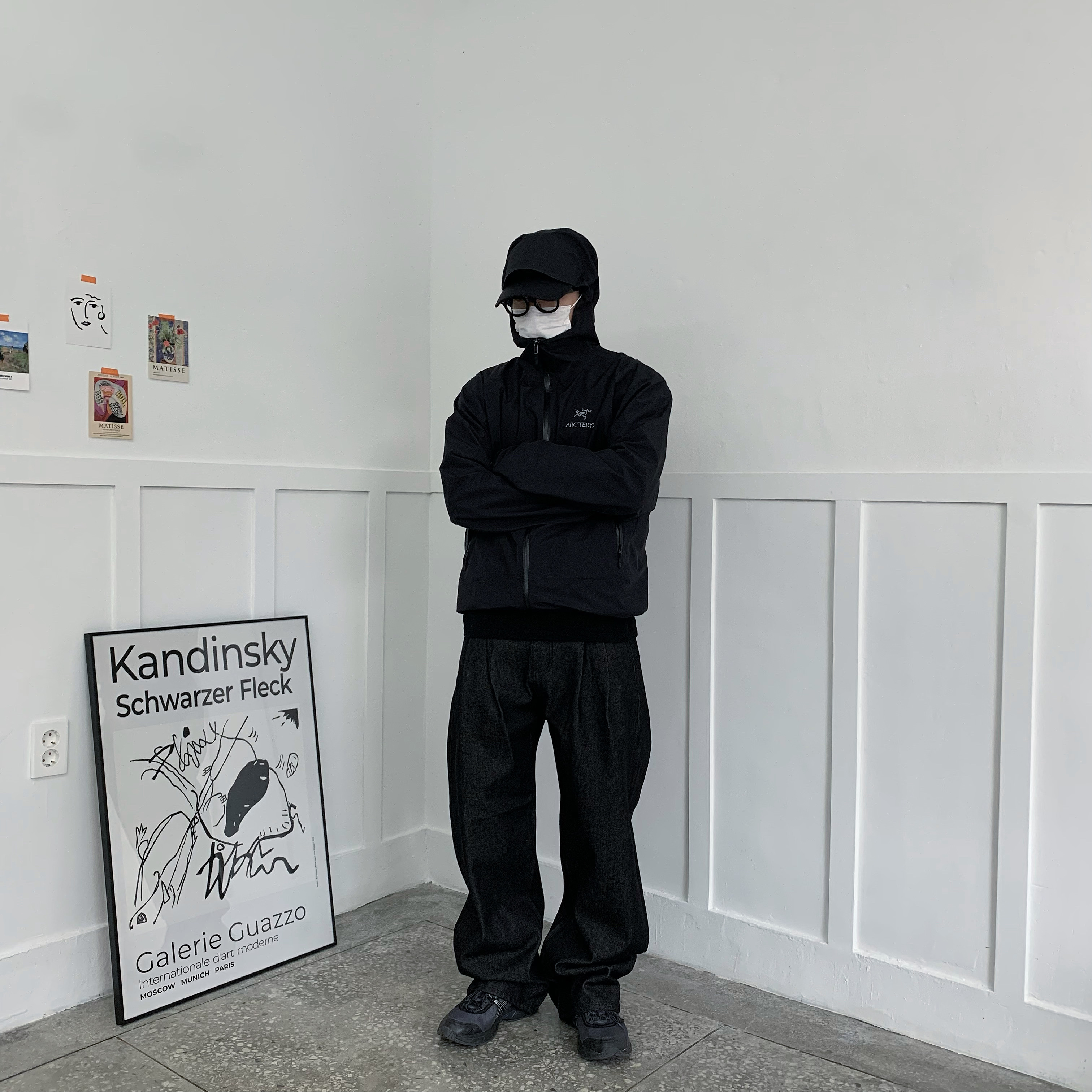 Arc'teryx Zeta SL Jacket Black, Asics UB2-S Gel-1130 Asphalt Pure Silver 착용 스타일