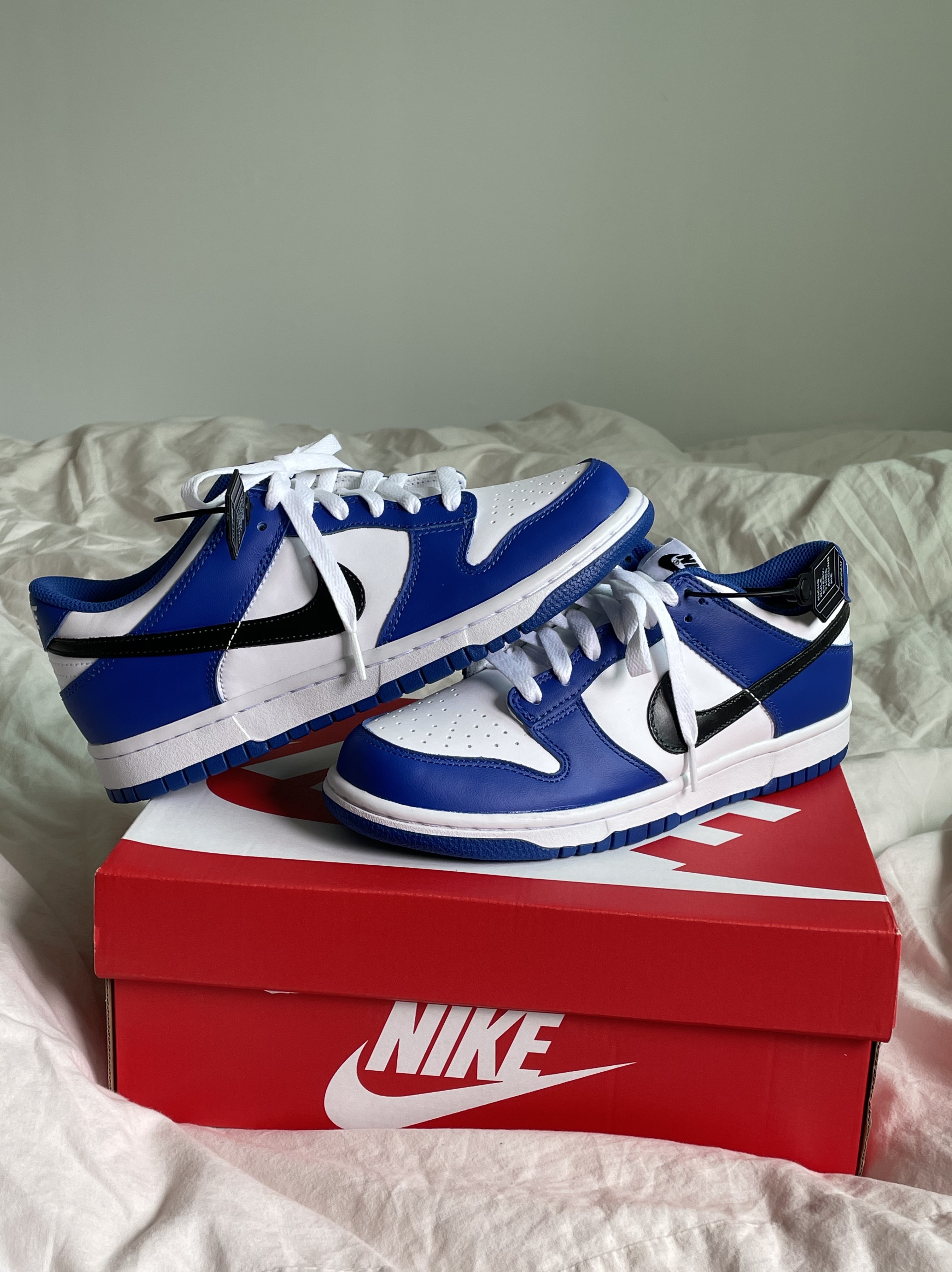 (GS) Nike Dunk Low Bright Crimson Game Royal 착용 스타일 - 2