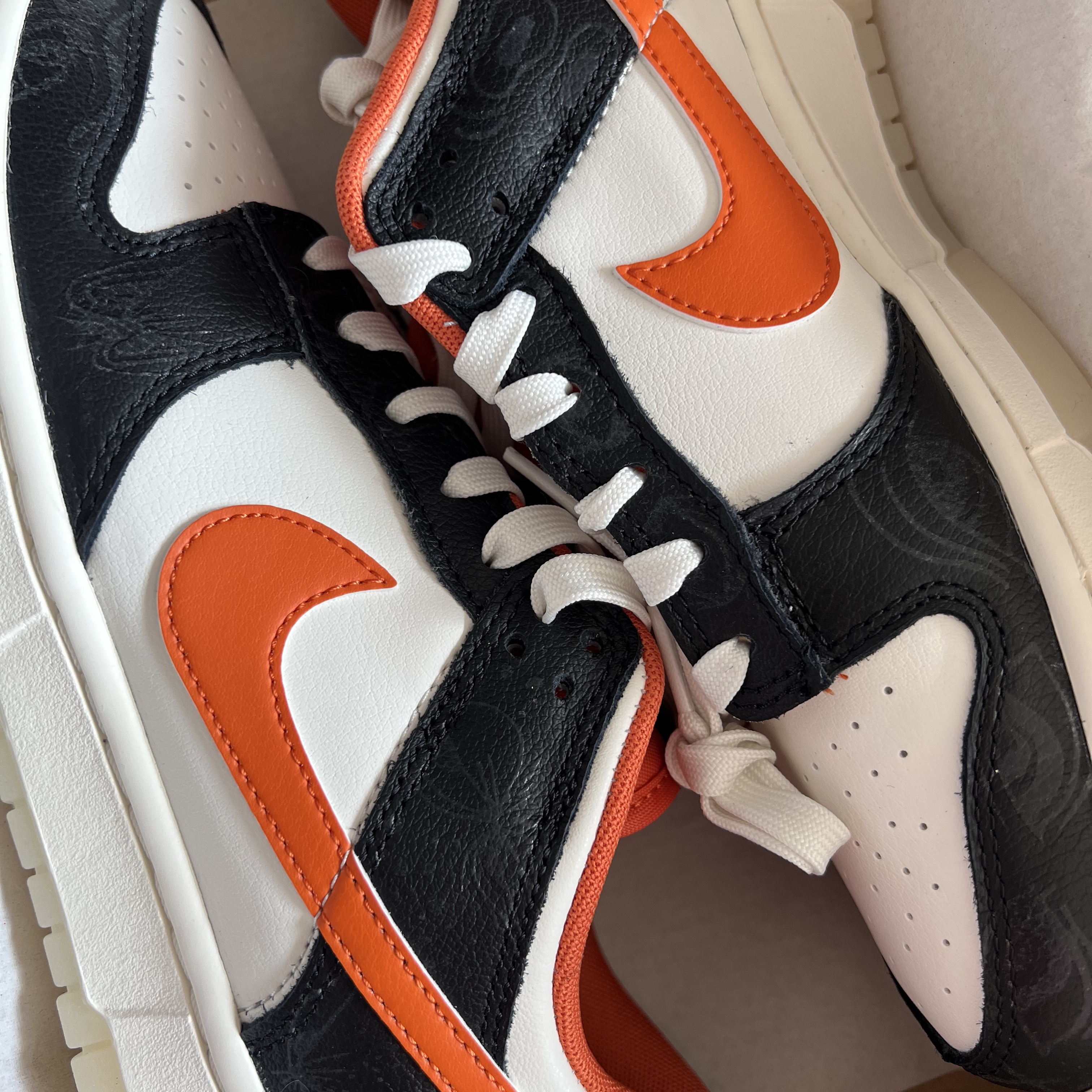 Nike Dunk Low Retro PRM Halloween, (PS) Nike Dunk Low PRM Halloween 착용 스타일 - 1