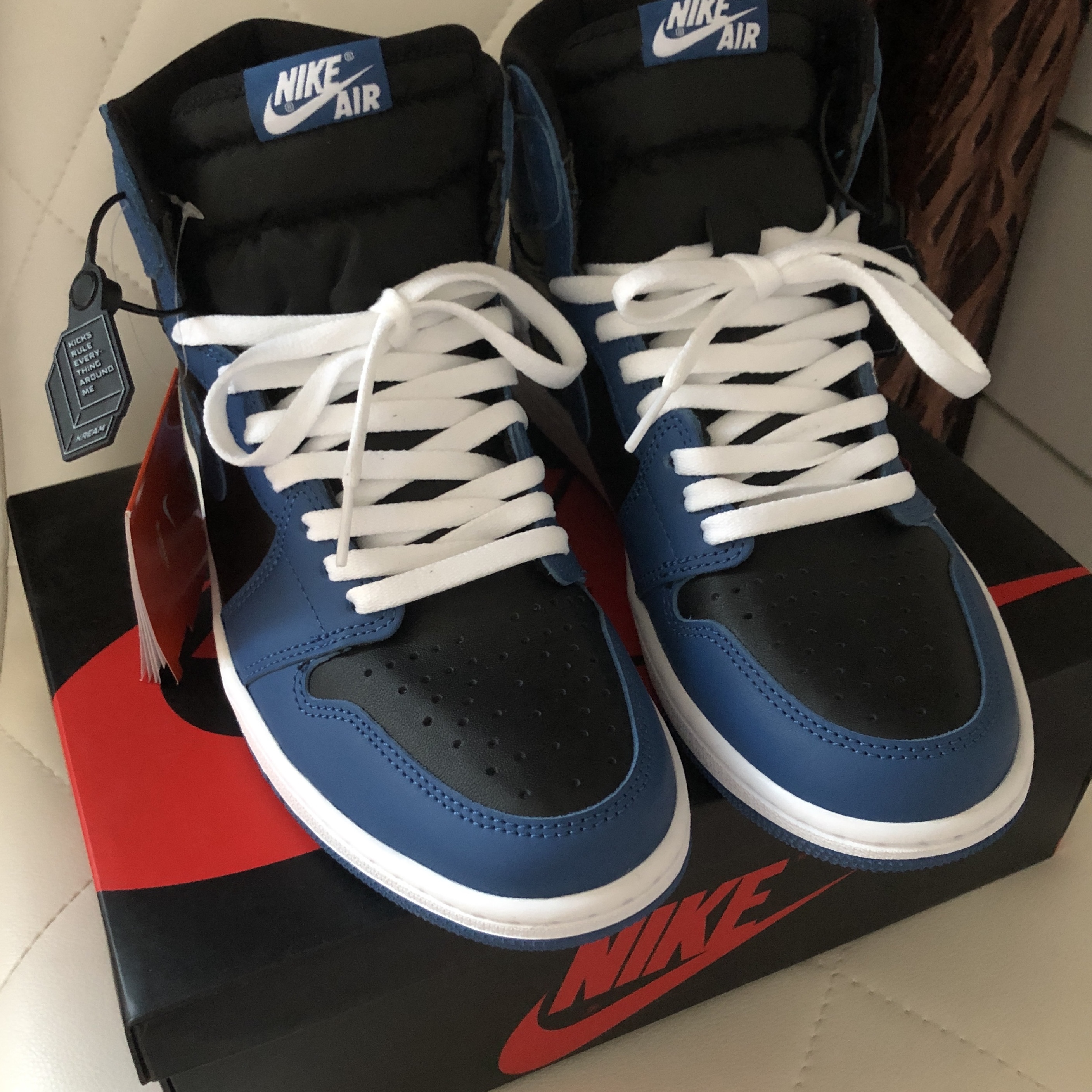 Jordan 1 Retro High OG Dark Marina Blue 착용 스타일 - 3