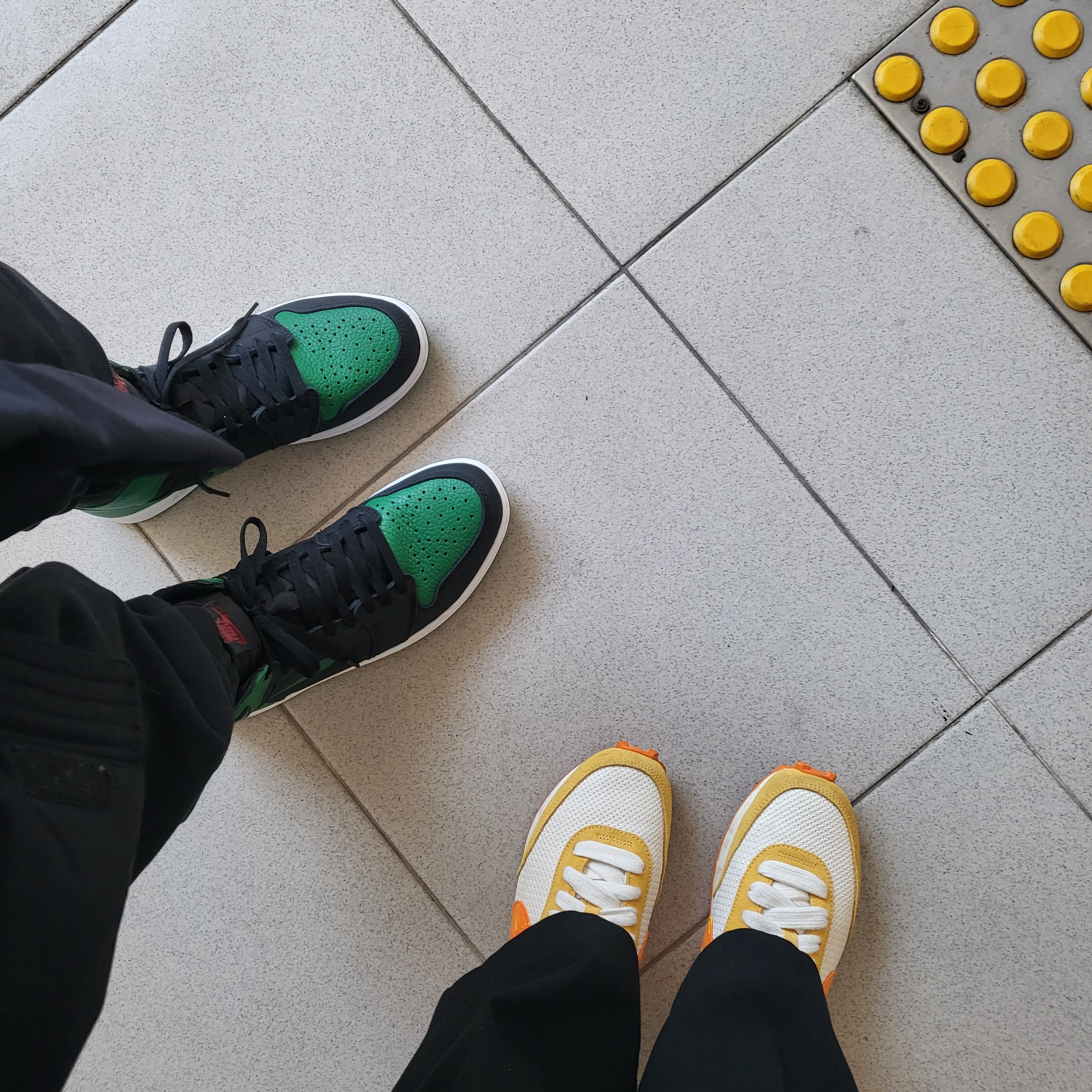 Jordan 1 Retro High OG Pine Green Black, (W) Nike Daybreak Magma Orange 착용 스타일