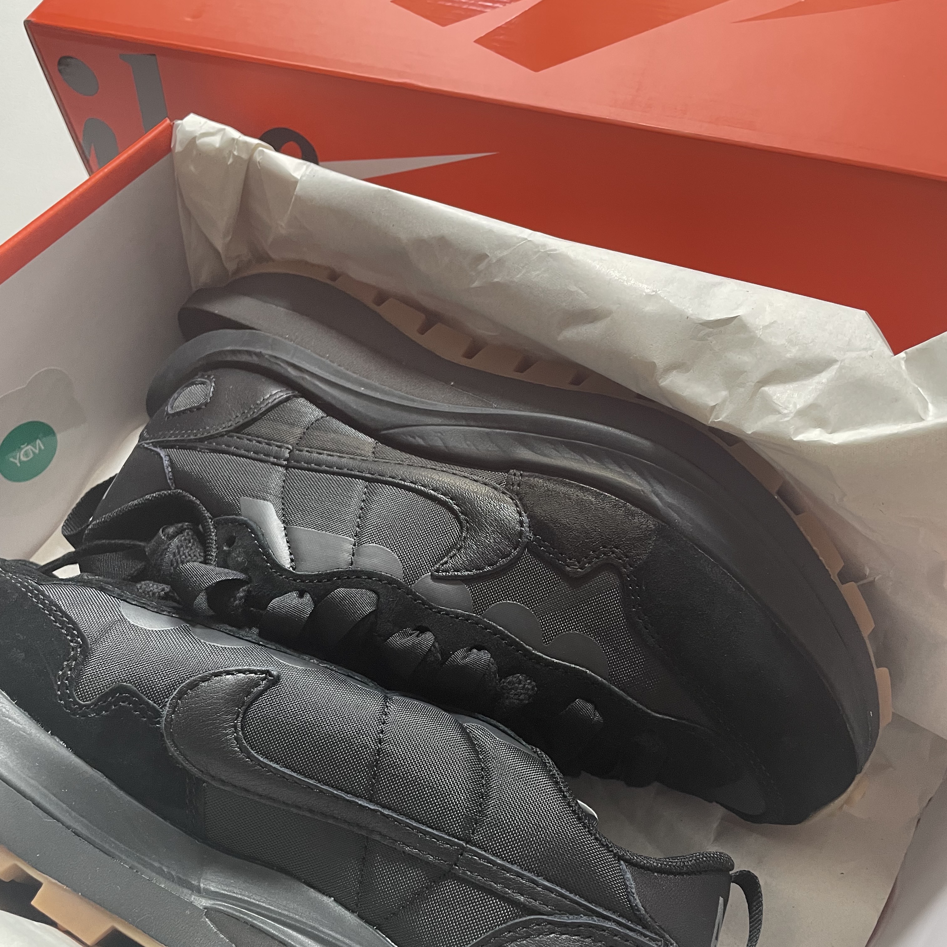 Nike x Sacai VaporWaffle Black and Gum 착용 스타일