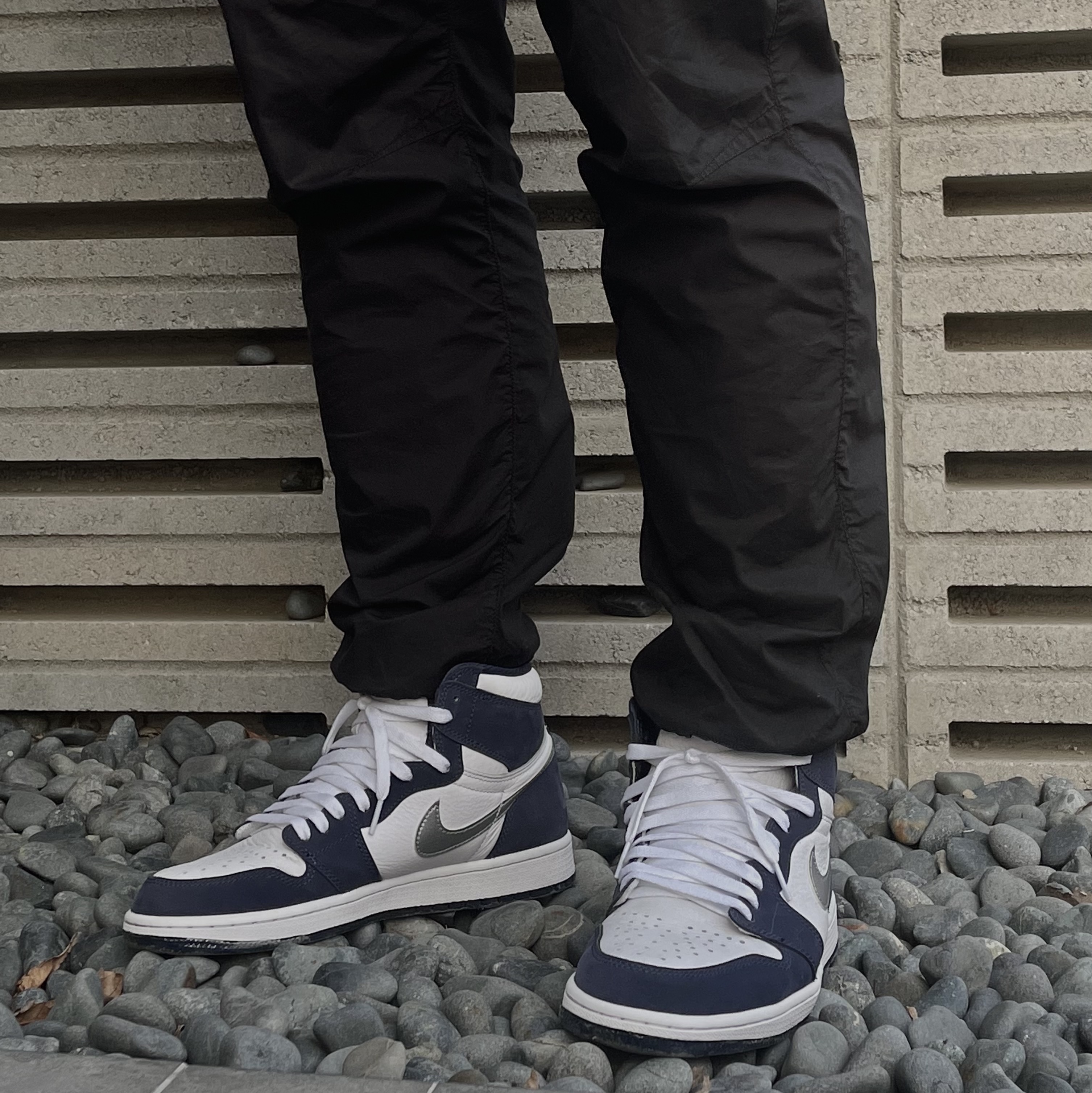 Jordan 1 Retro High OG CO.JP Midnight Navy 착용 스타일 - 1
