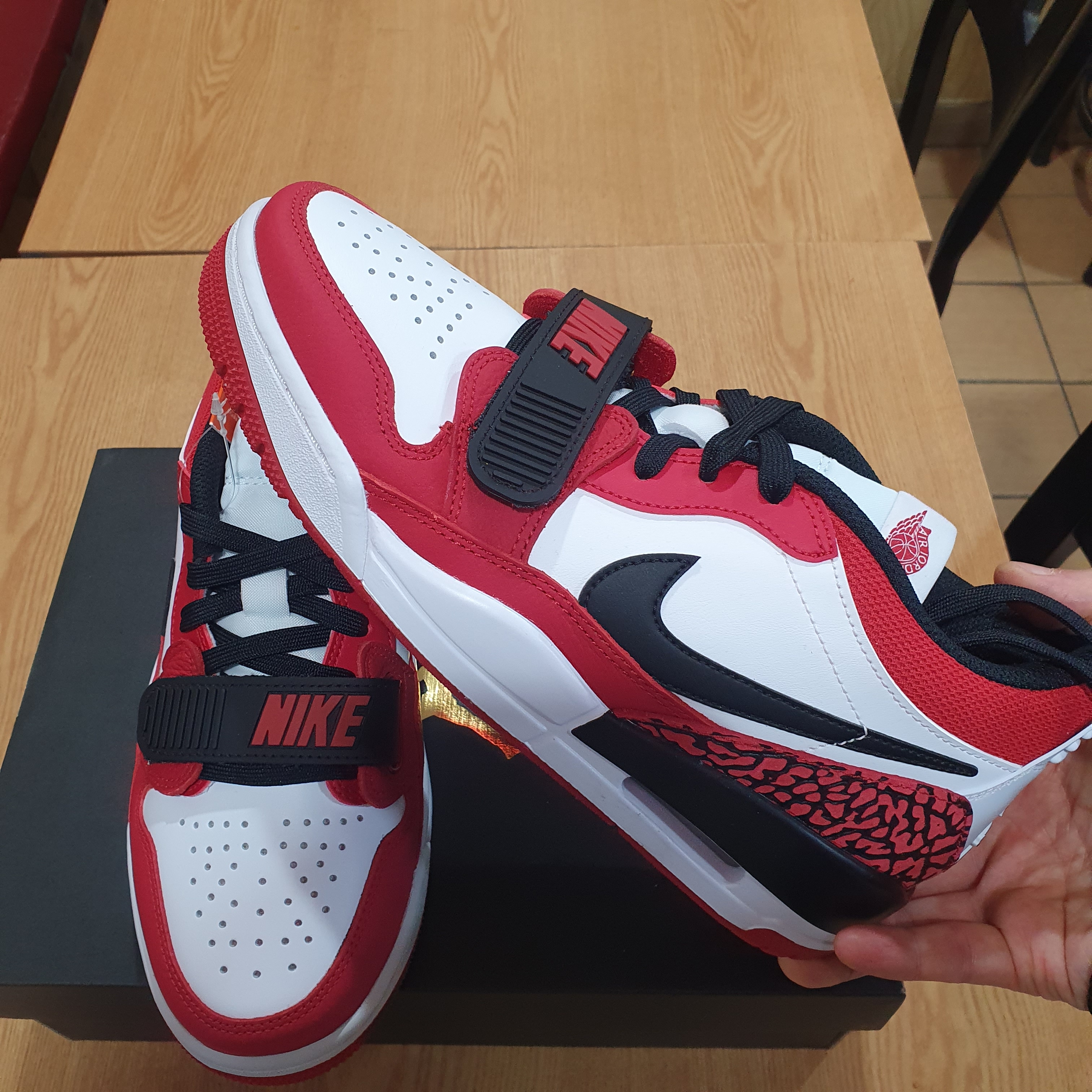 Jordan Legacy 312 Low Chicago 2022 착용 스타일 - 4