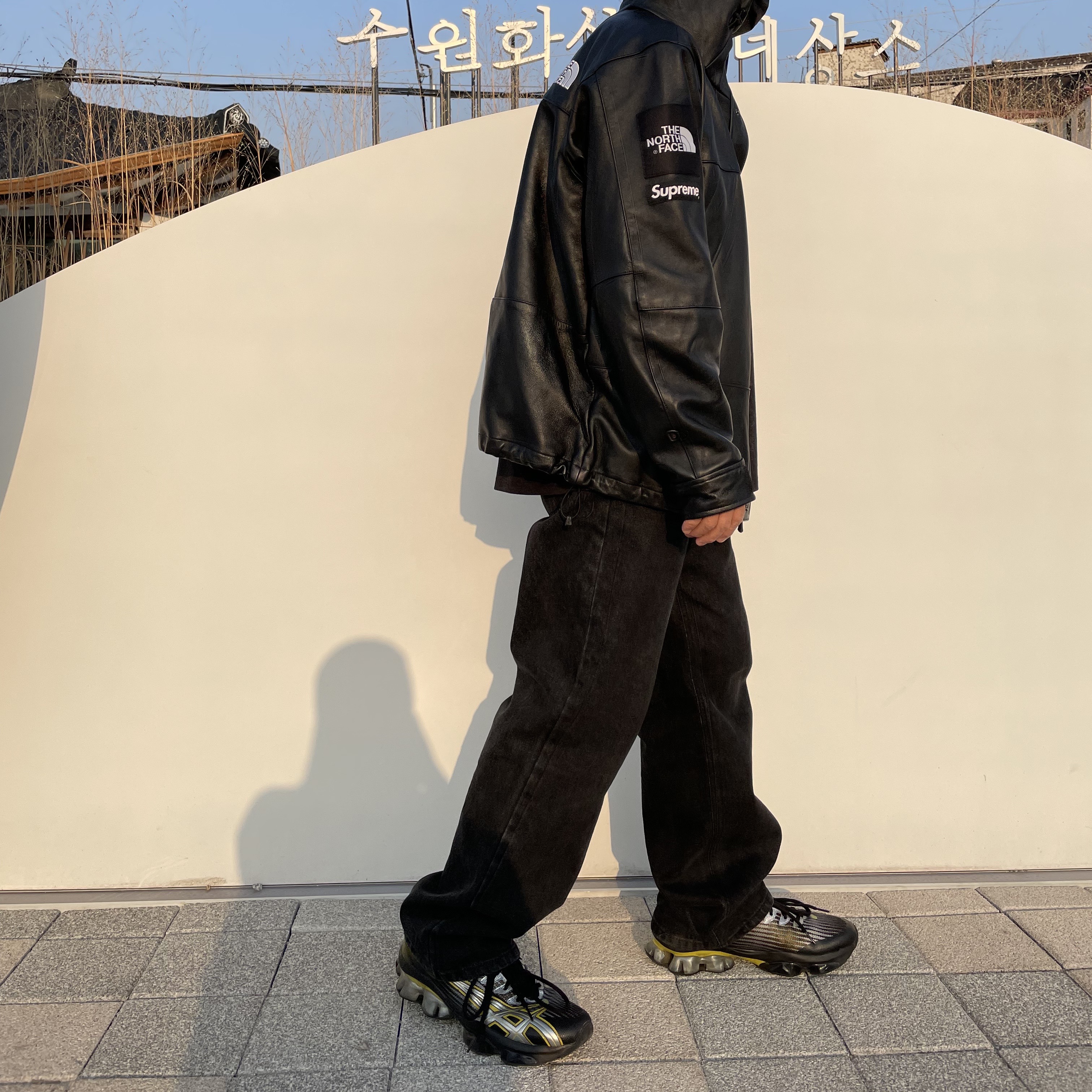Supreme x The North Face Leather Mountain Parka Black - 18FW, Asics x Kiko Kostadinov Gel-Quantum Levitrack Meteorite 착용 스타일 - 2