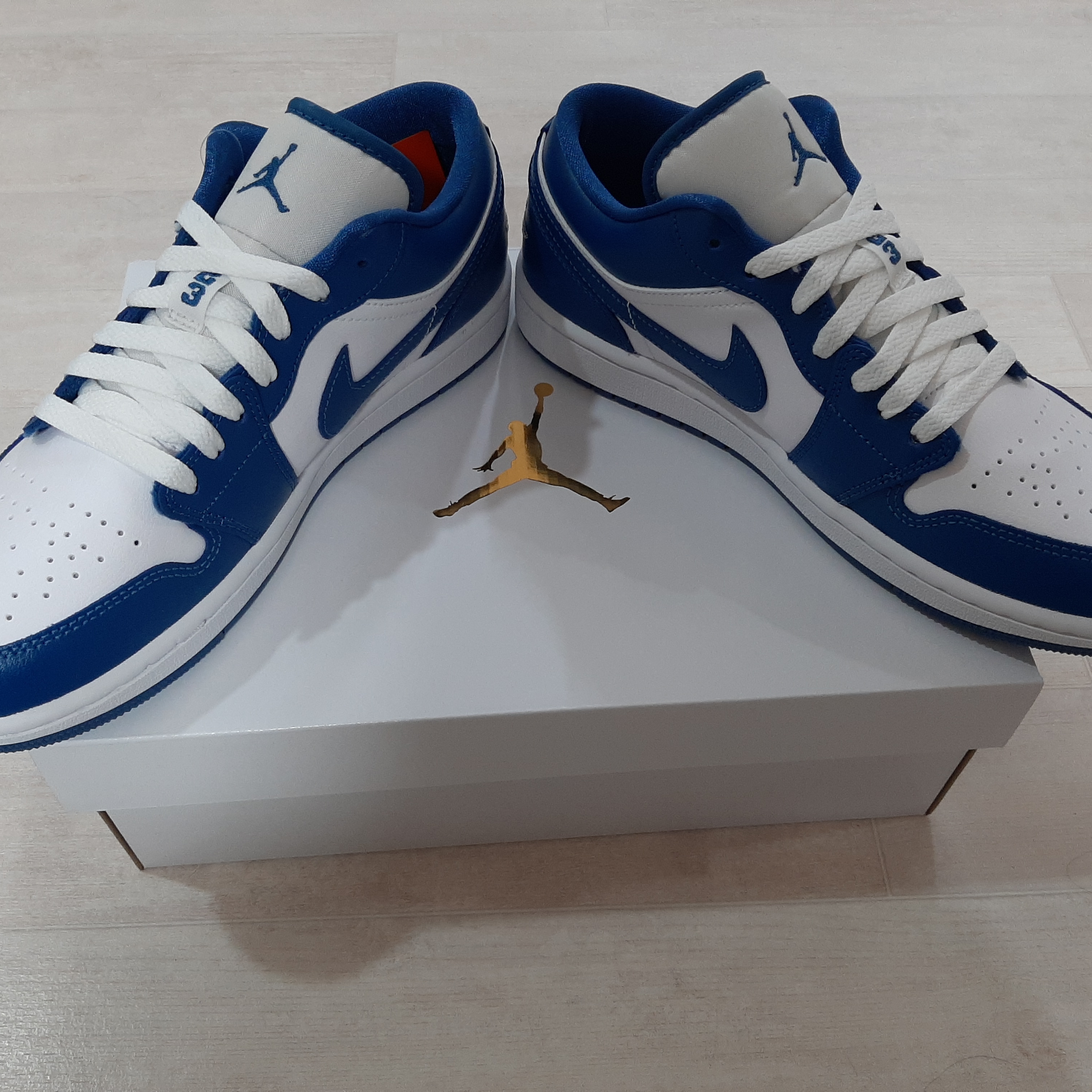 (W) Jordan 1 Low White Dark Marina Blue 착용 스타일 - 4