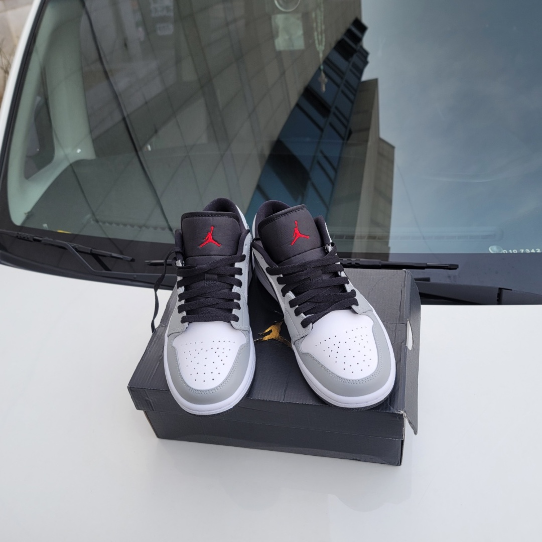 Jordan 1 Low Light Smoke Grey 착용 스타일