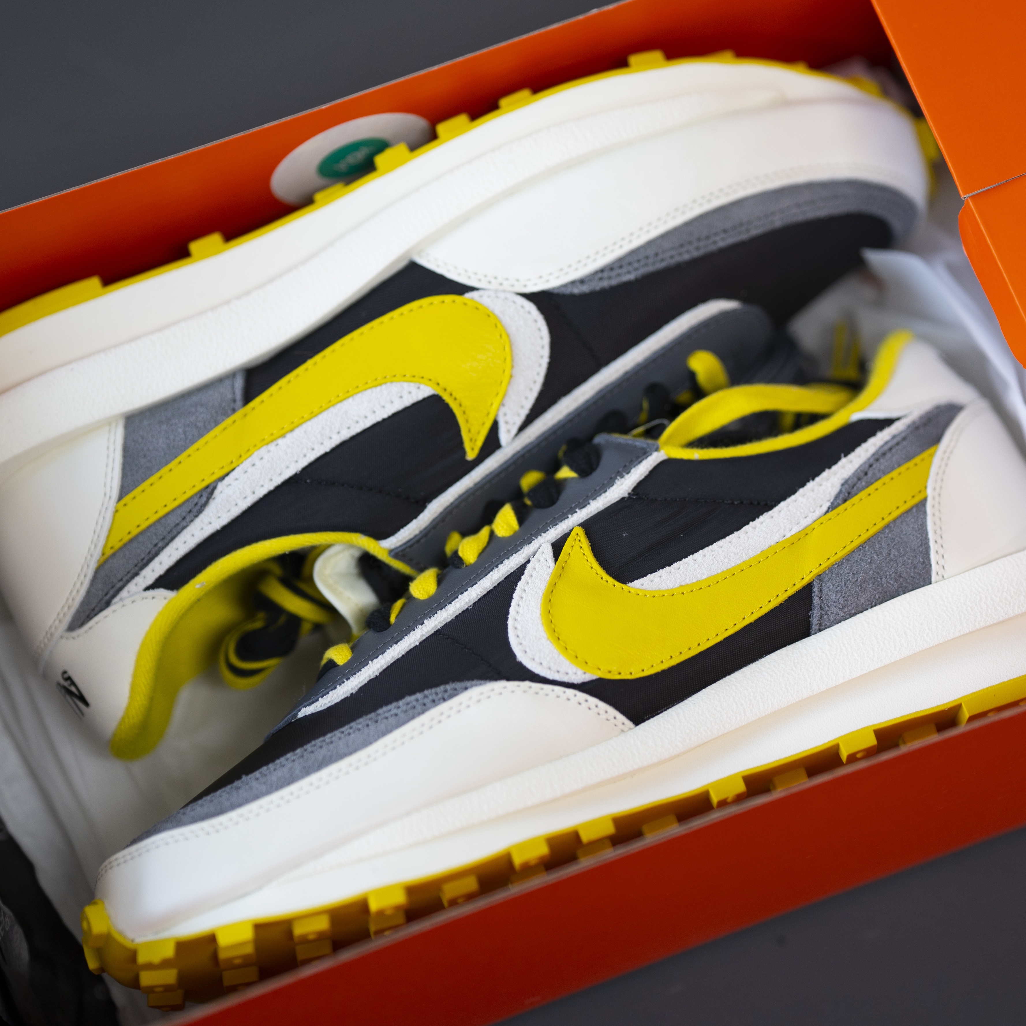Nike x Sacai x Undercover LDWaffle Black Bright Citron 착용 스타일