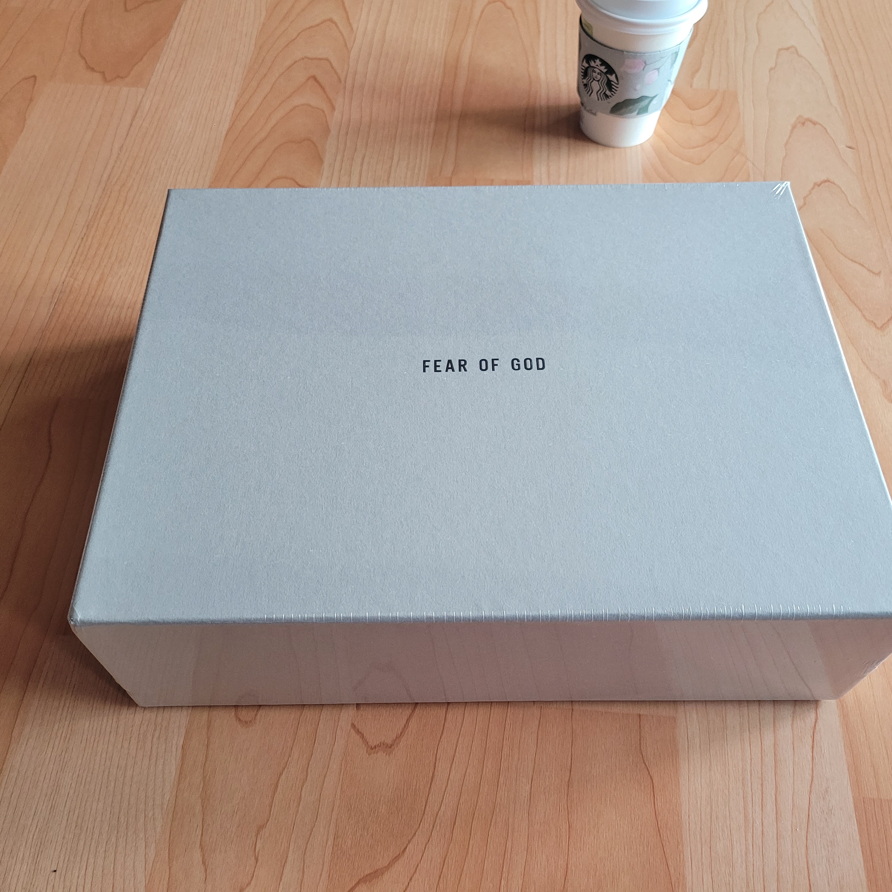 Fear of God The California Cream 착용 스타일 - 4