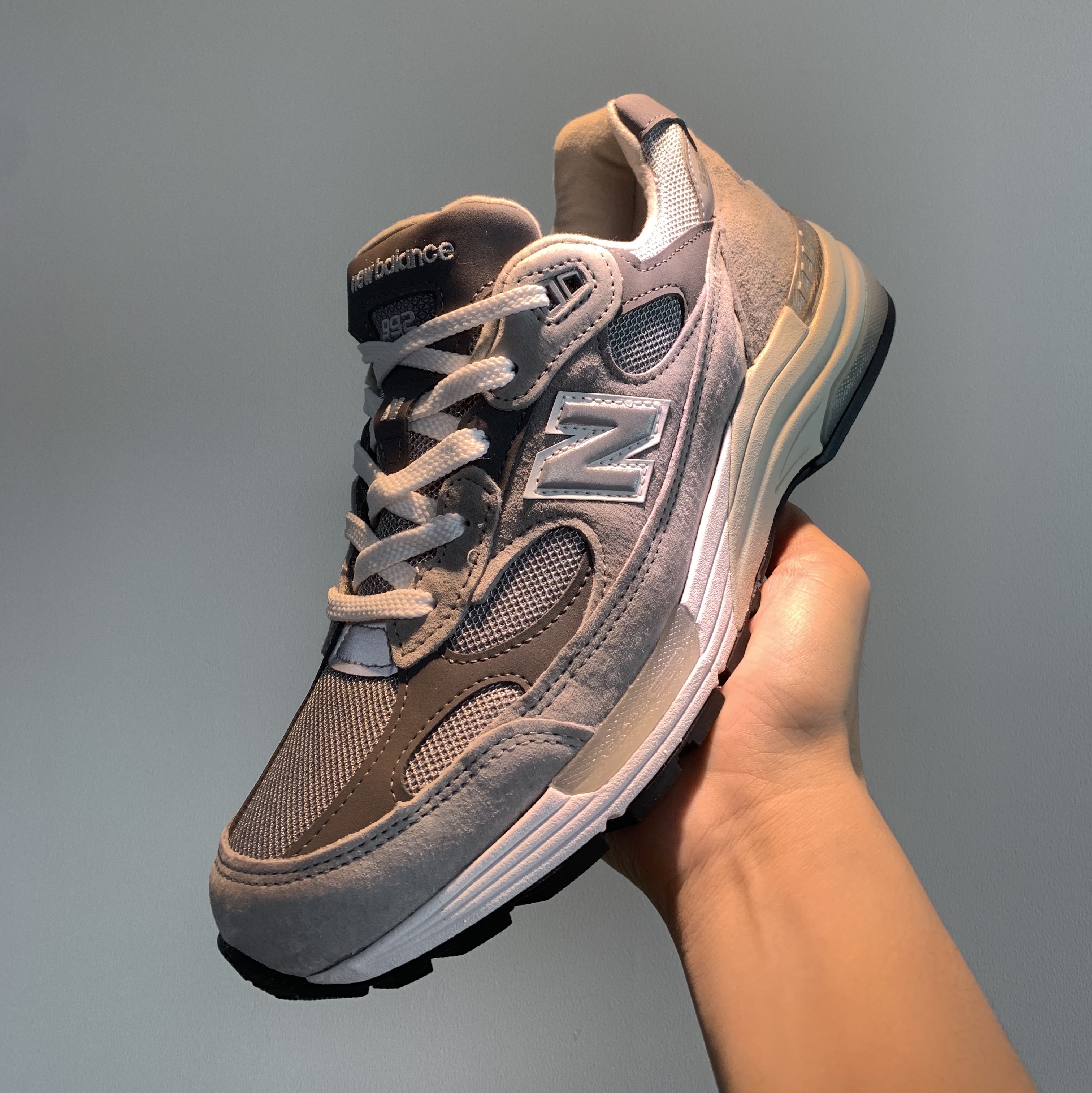 New Balance 992 Made in USA Grey - D Standard 착용 스타일
