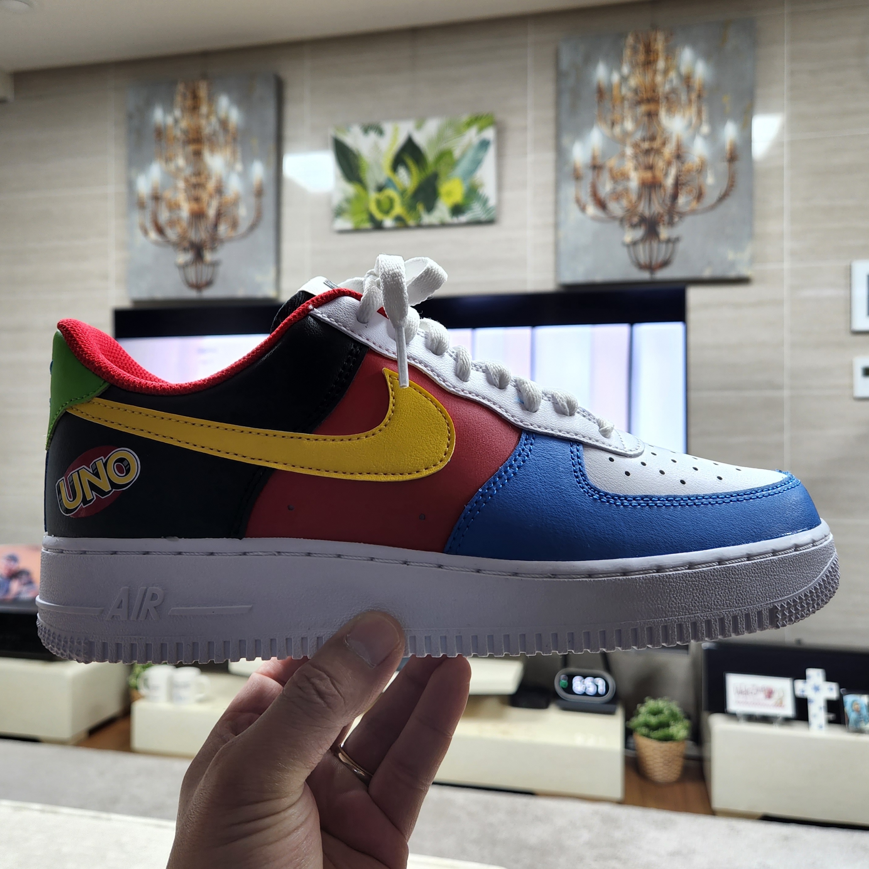 Nike x UNO Air Force 1 '07 QS White Yellow Zest 착용 스타일