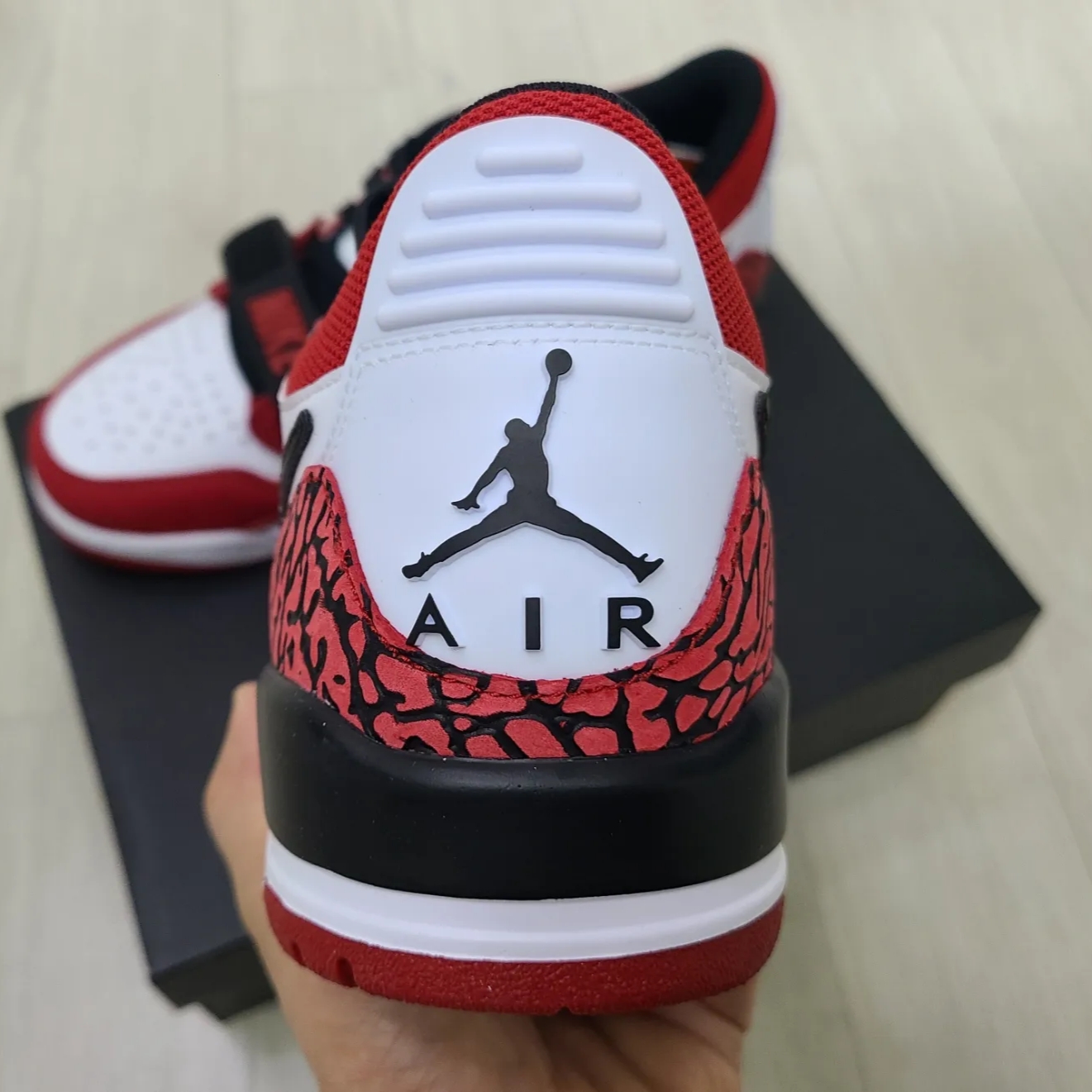 Jordan Legacy 312 Low Chicago 2022 착용 스타일 - 3