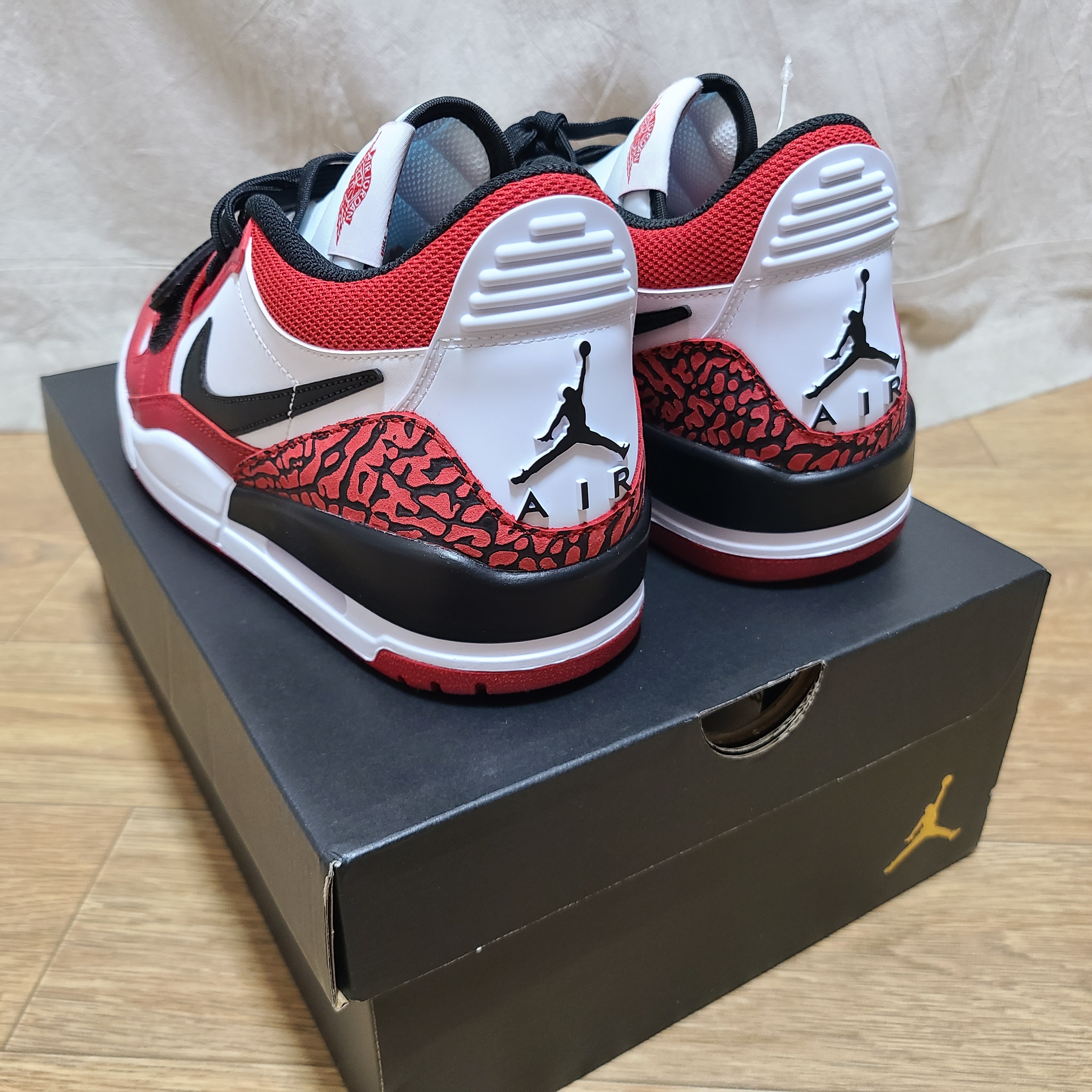 Jordan Legacy 312 Low Chicago 2022 착용 스타일 - 2