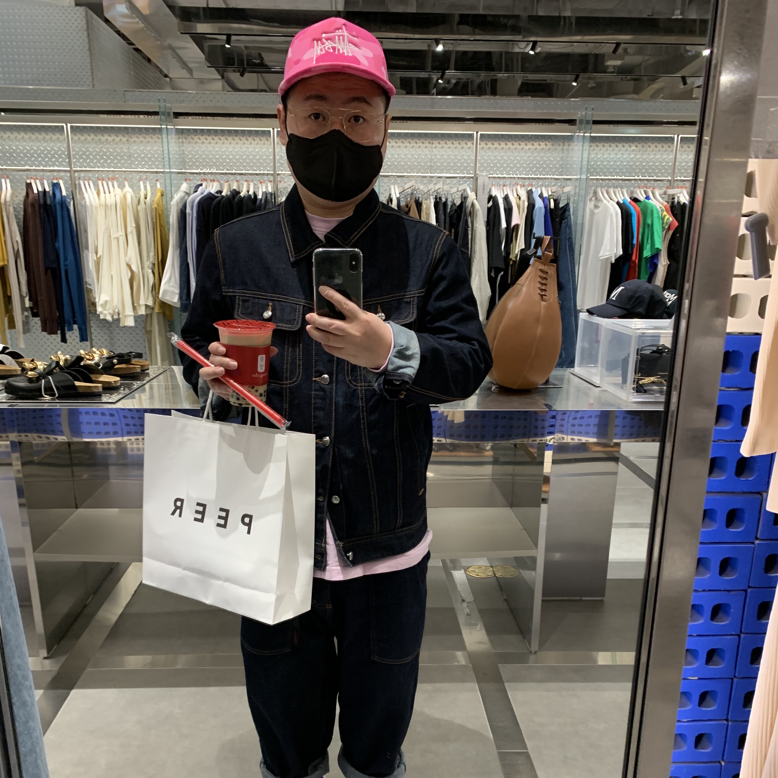 Stussy x BAPE Trucker Cap Pink 착용 스타일
